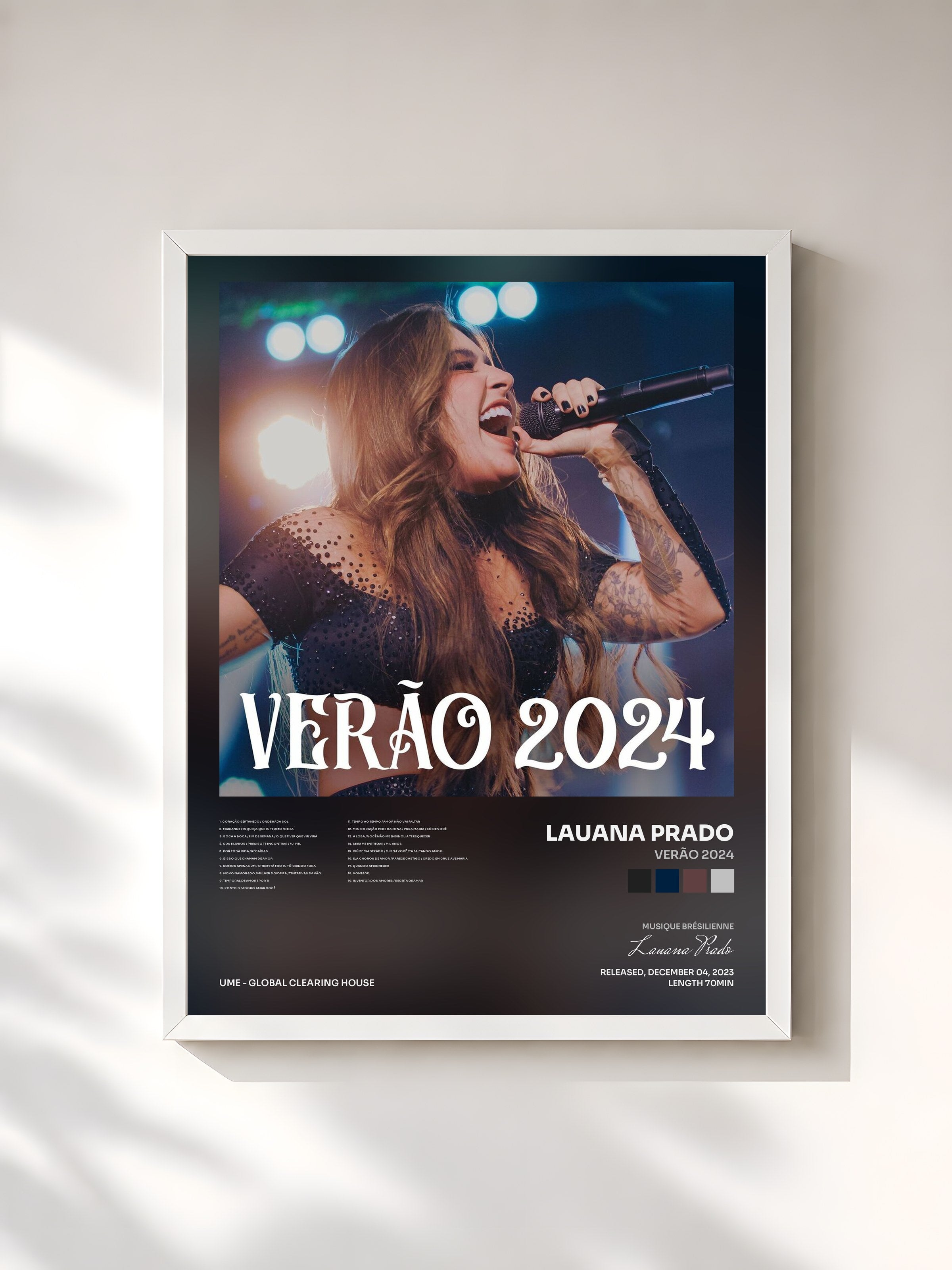 #blanc Tableau de l'album Verão 2024 de Lauana Prado, cadre blanc, imprimé et encadré en France