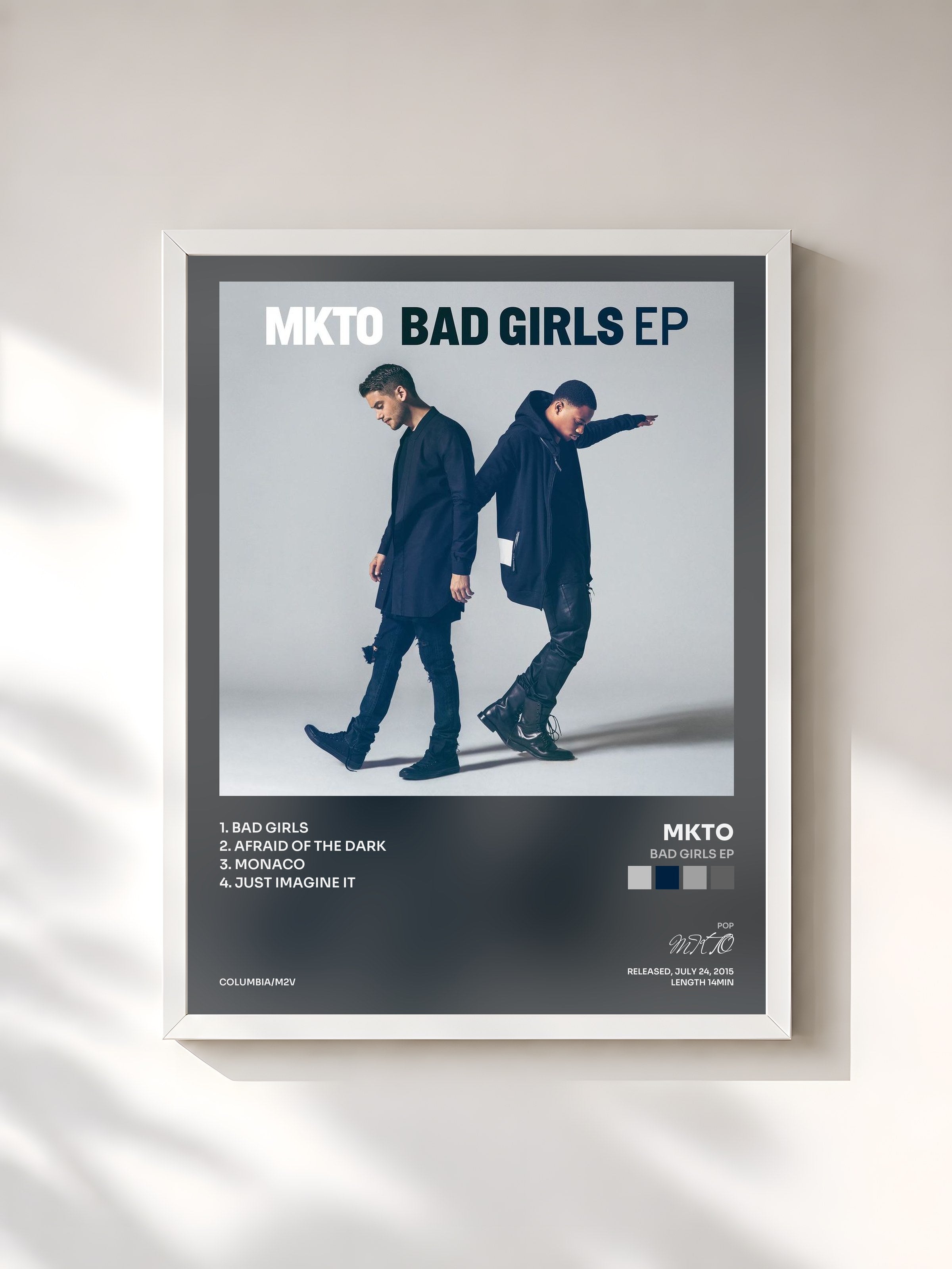 #blanc Tableau de l'album Bad Girls EP de MKTO, cadre blanc, imprimé et encadré en France