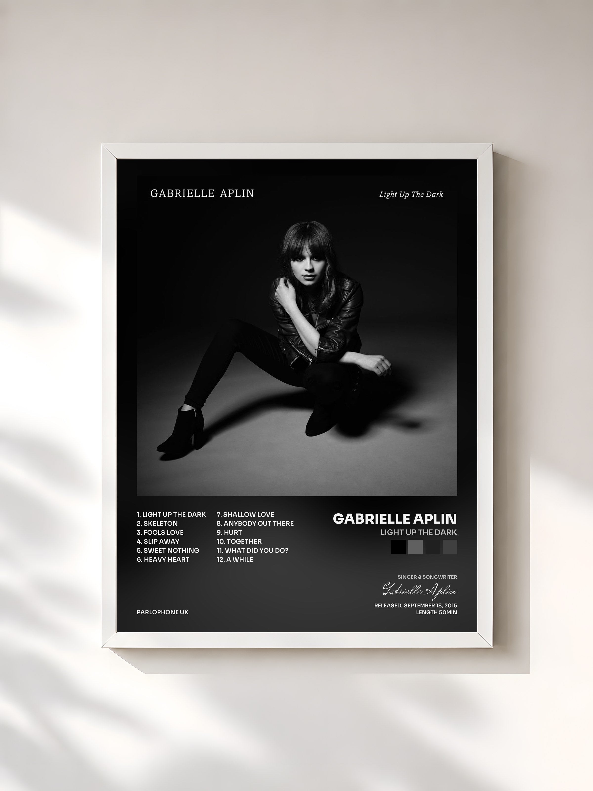 #blanc Tableau de l'album Light up the Dark de Gabrielle Aplin, cadre blanc, imprimé et encadré en France