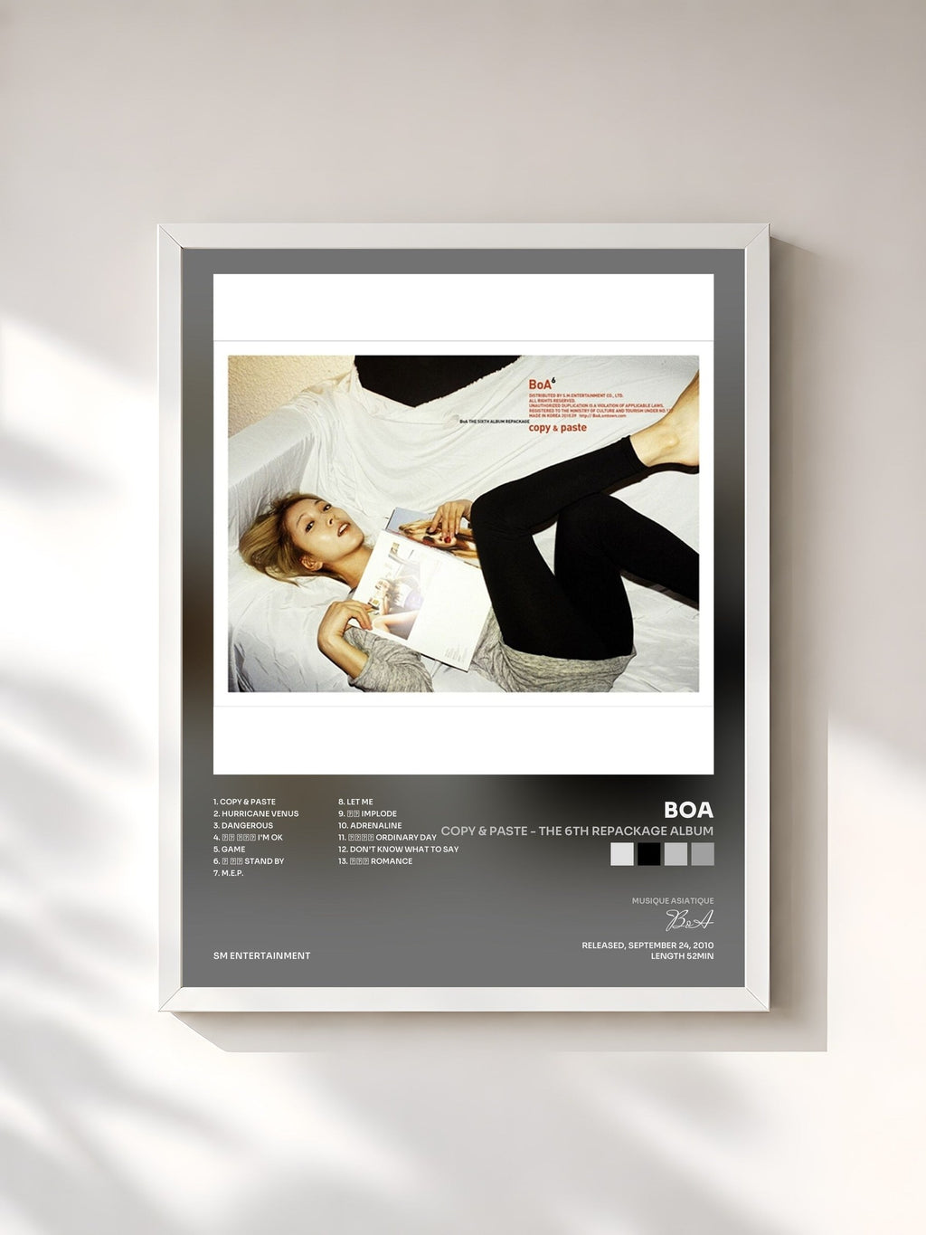 #blanc Copy & Paste - The 6th Repackage Album by BoA as a framed art print, white frame, printed and framed in France