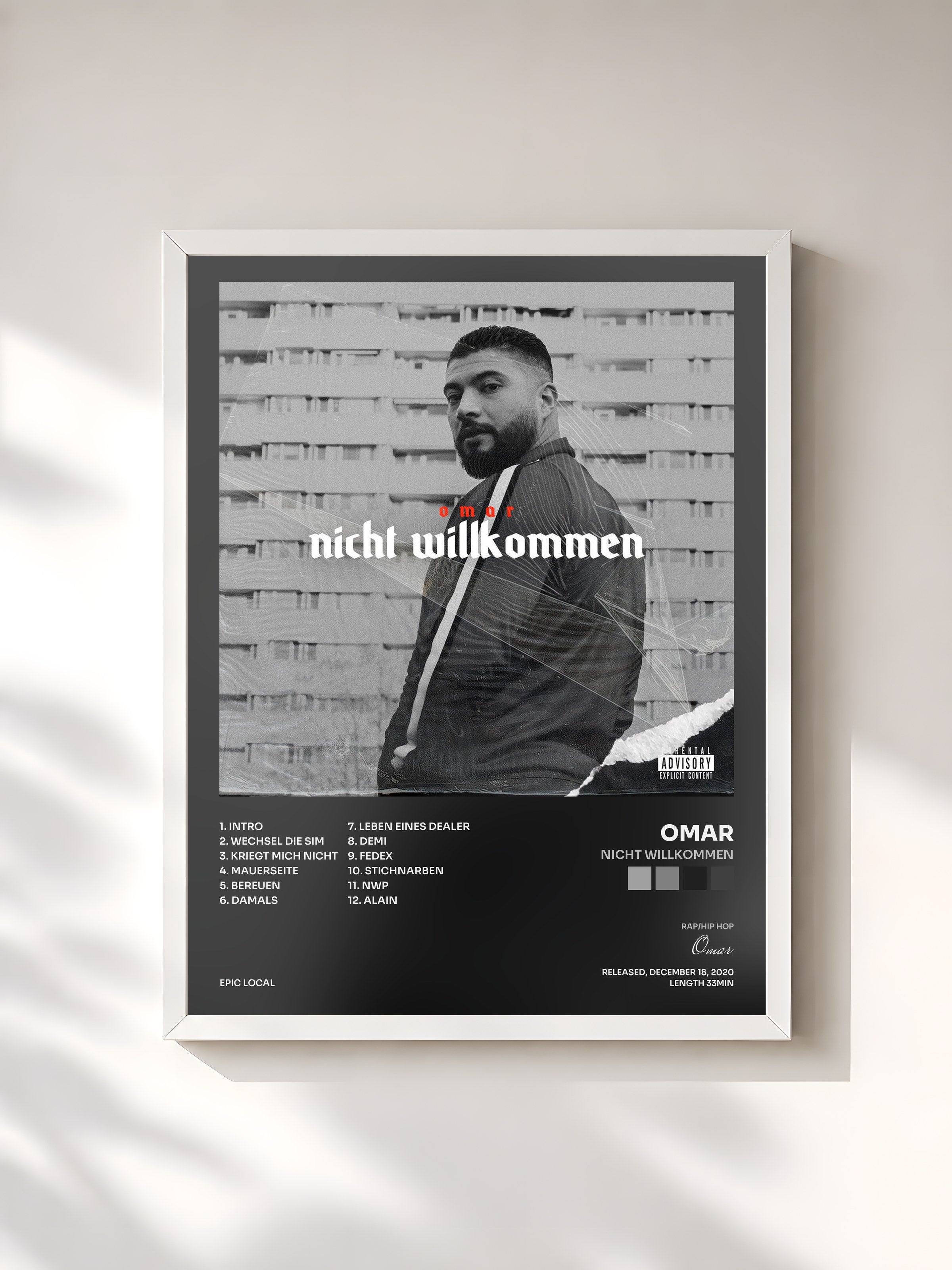 #blanc Tableau de l'album Nicht Willkommen de Omar, cadre blanc, imprimé et encadré en France