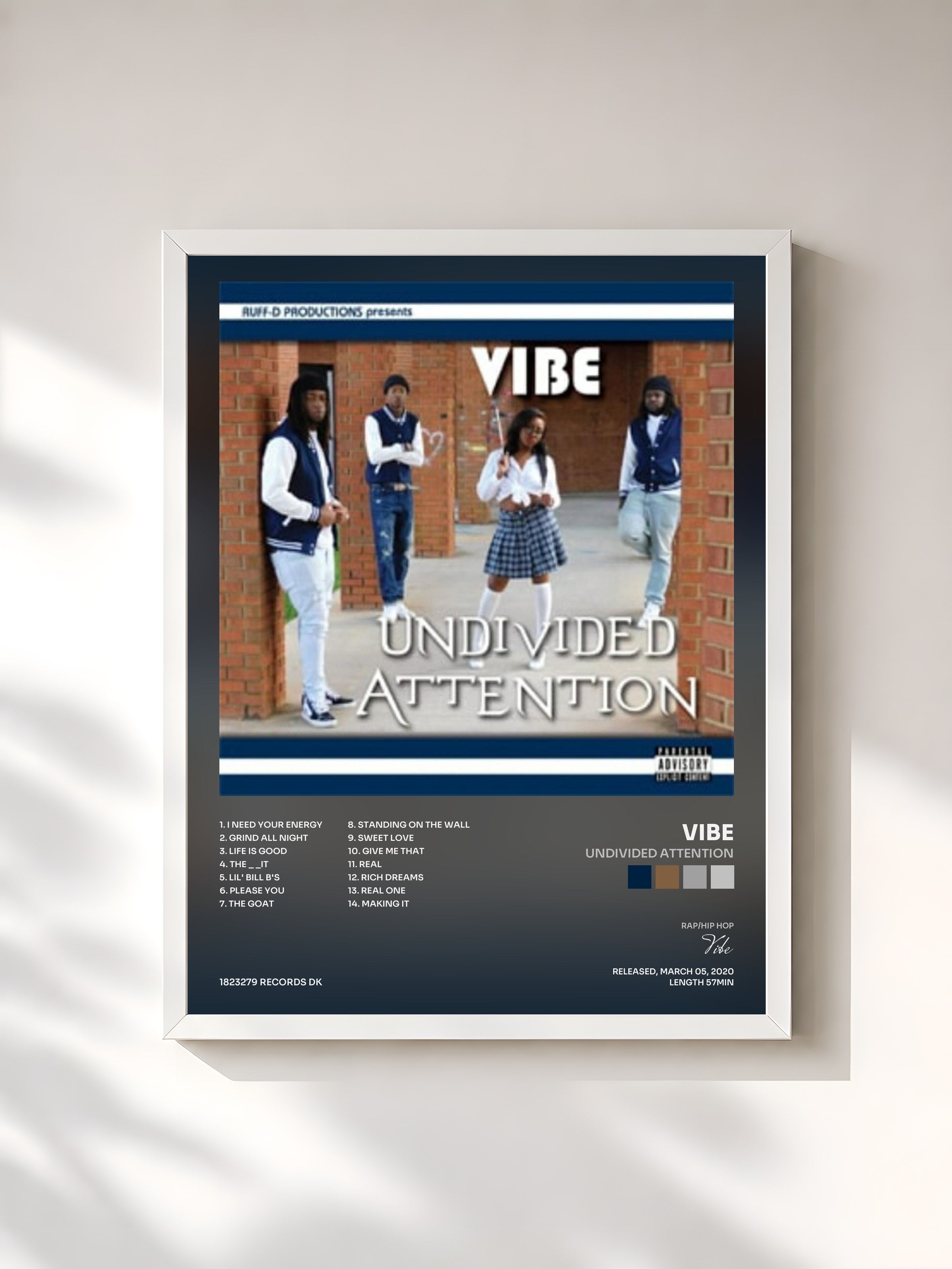 #blanc Tableau de l'album Undivided Attention de Vibe, cadre blanc, imprimé et encadré en France
