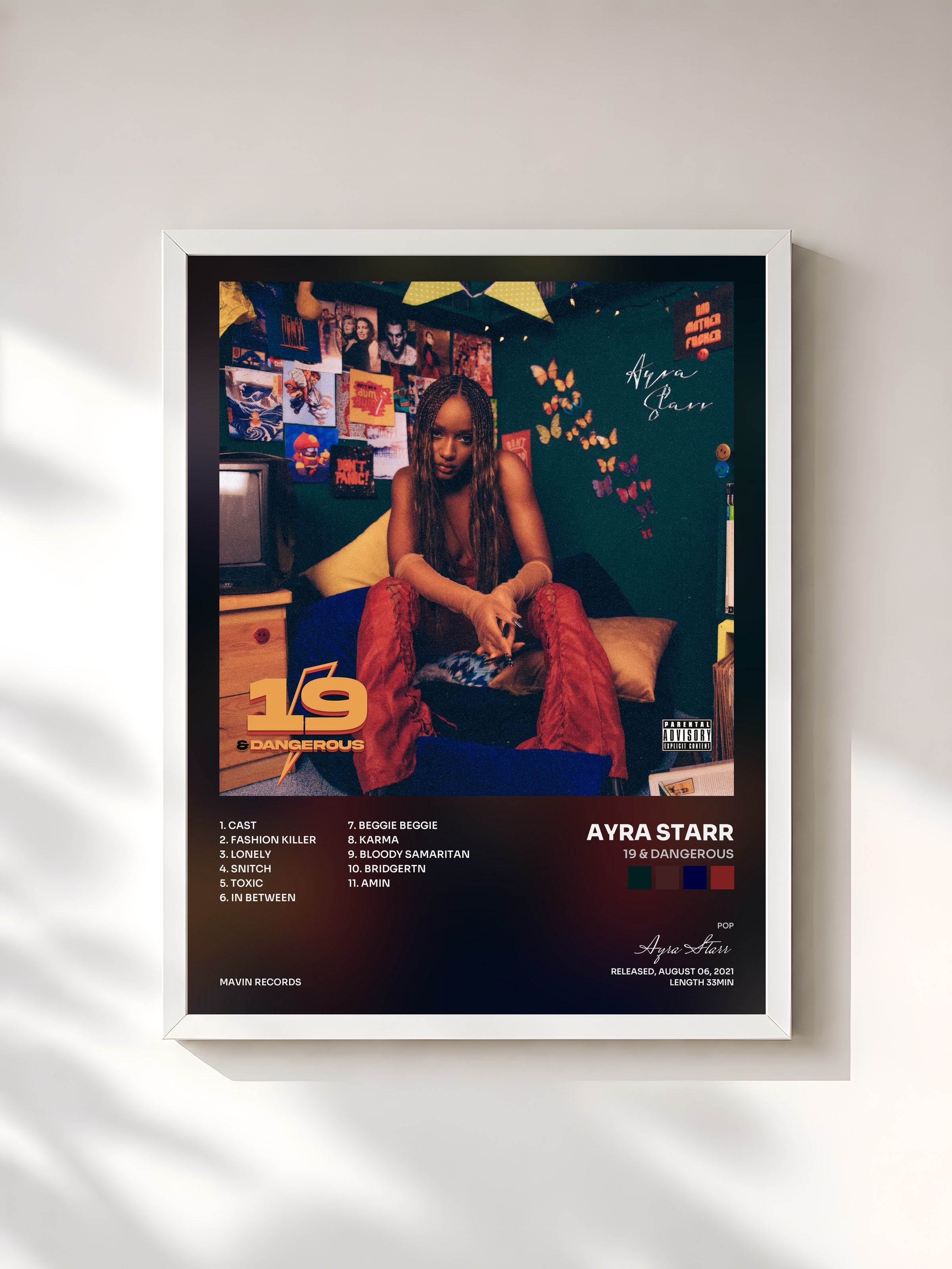 #blanc Tableau de l'album 19 & Dangerous de Ayra Starr, cadre blanc, imprimé et encadré en France
