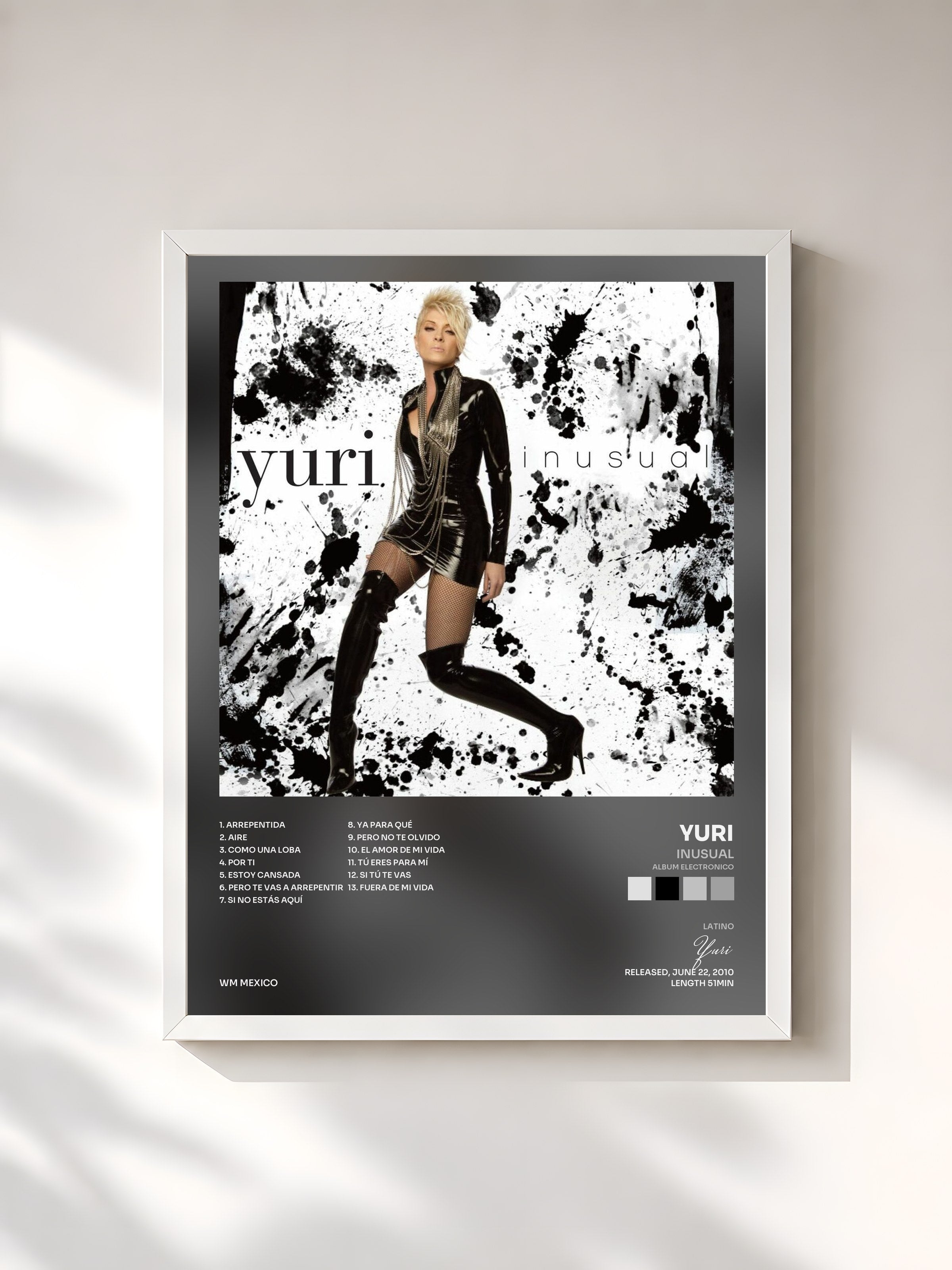 #blanc Tableau de l'album Inusual (Album Electronico) de Yuri, cadre blanc, imprimé et encadré en France