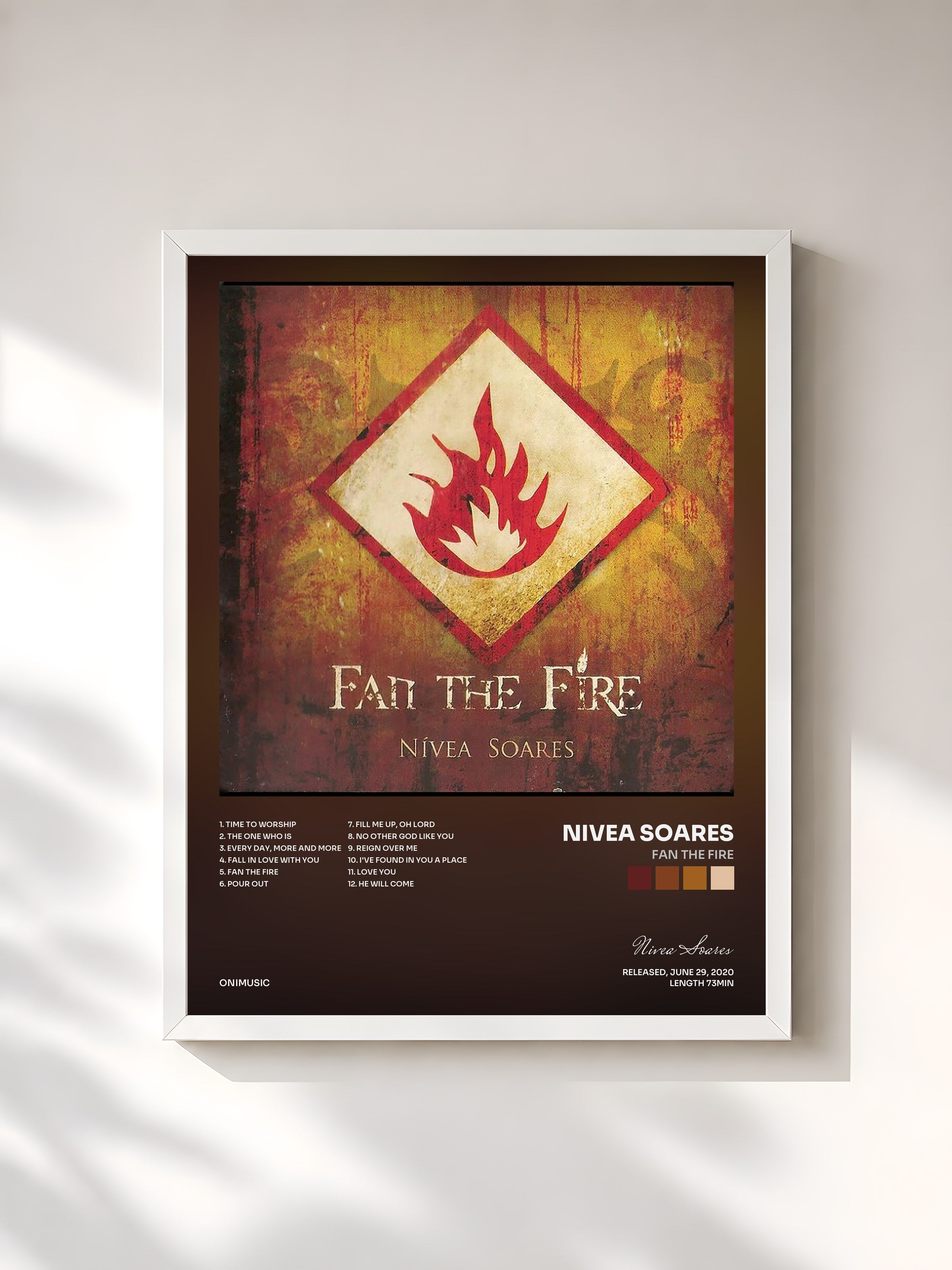 #blanc Tableau de l'album Fan The Fire de Nivea Soares, cadre blanc, imprimé et encadré en France