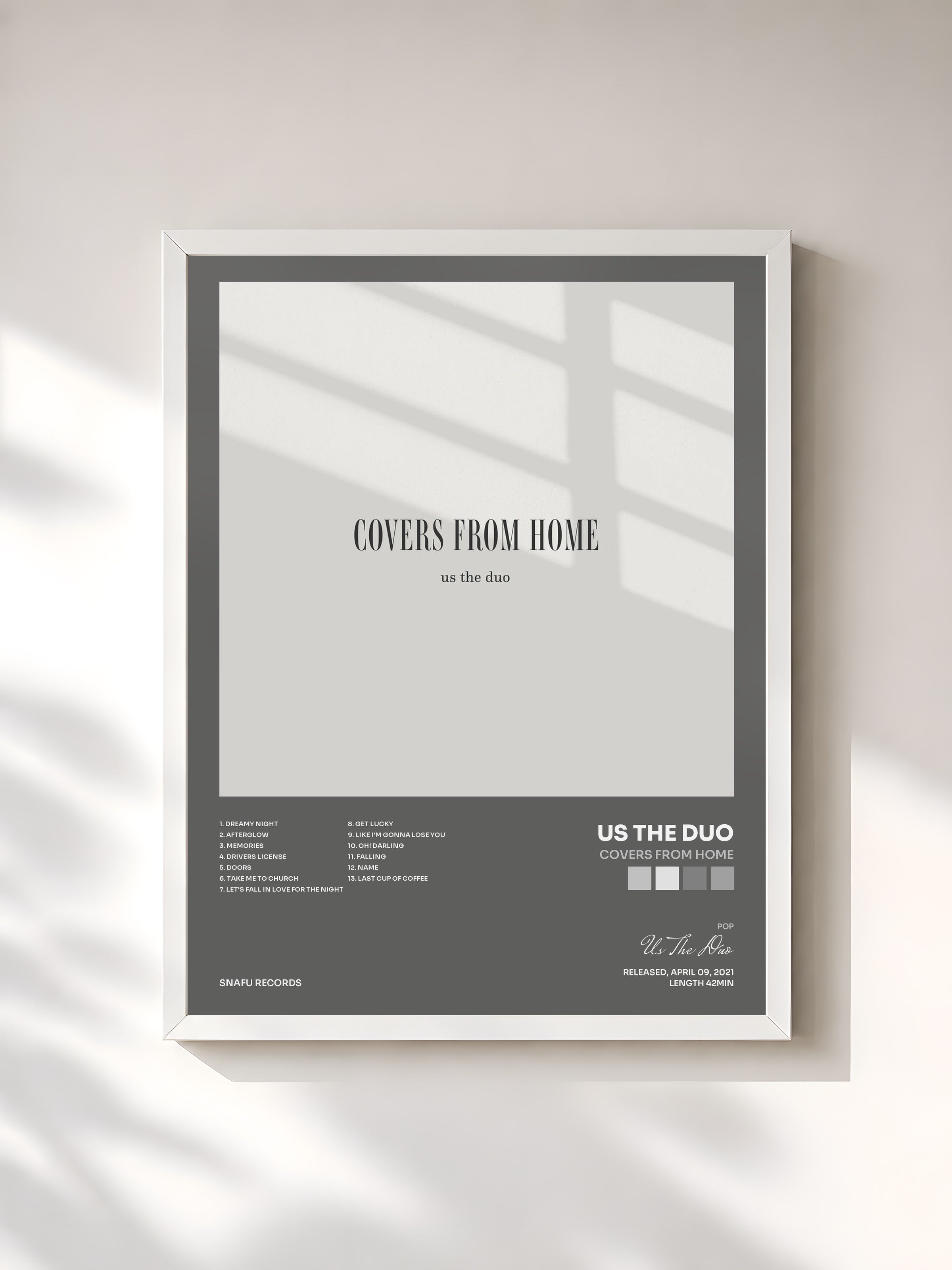 #blanc Tableau de l'album Covers from Home de Us The Duo, cadre blanc, imprimé et encadré en France