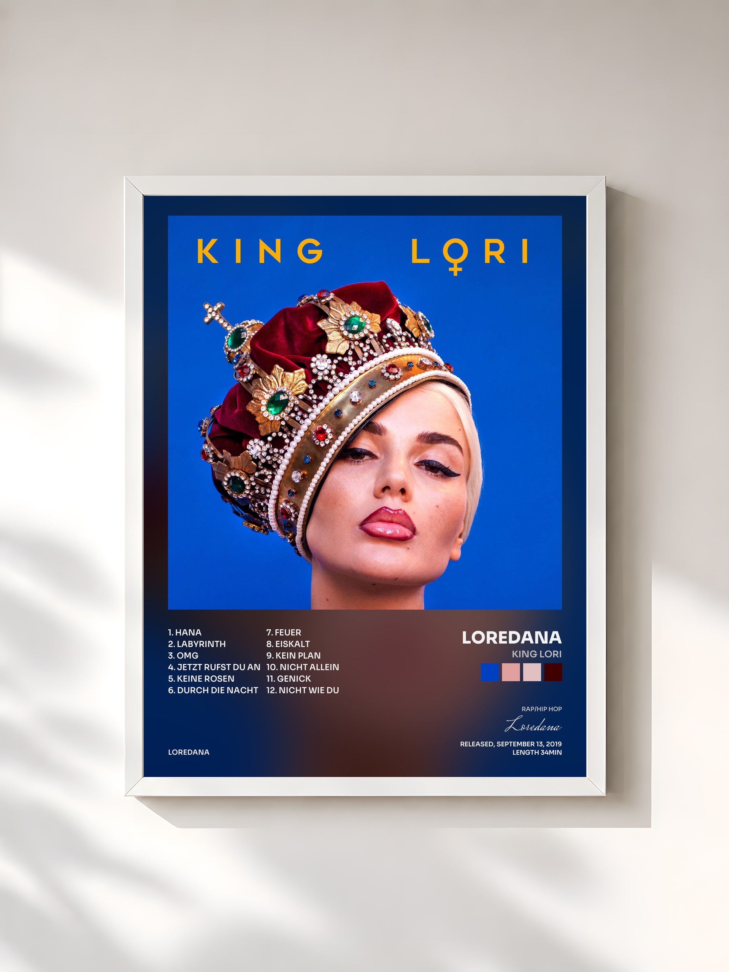 #blanc Tableau de l'album KING LORI de Loredana, cadre blanc, imprimé et encadré en France