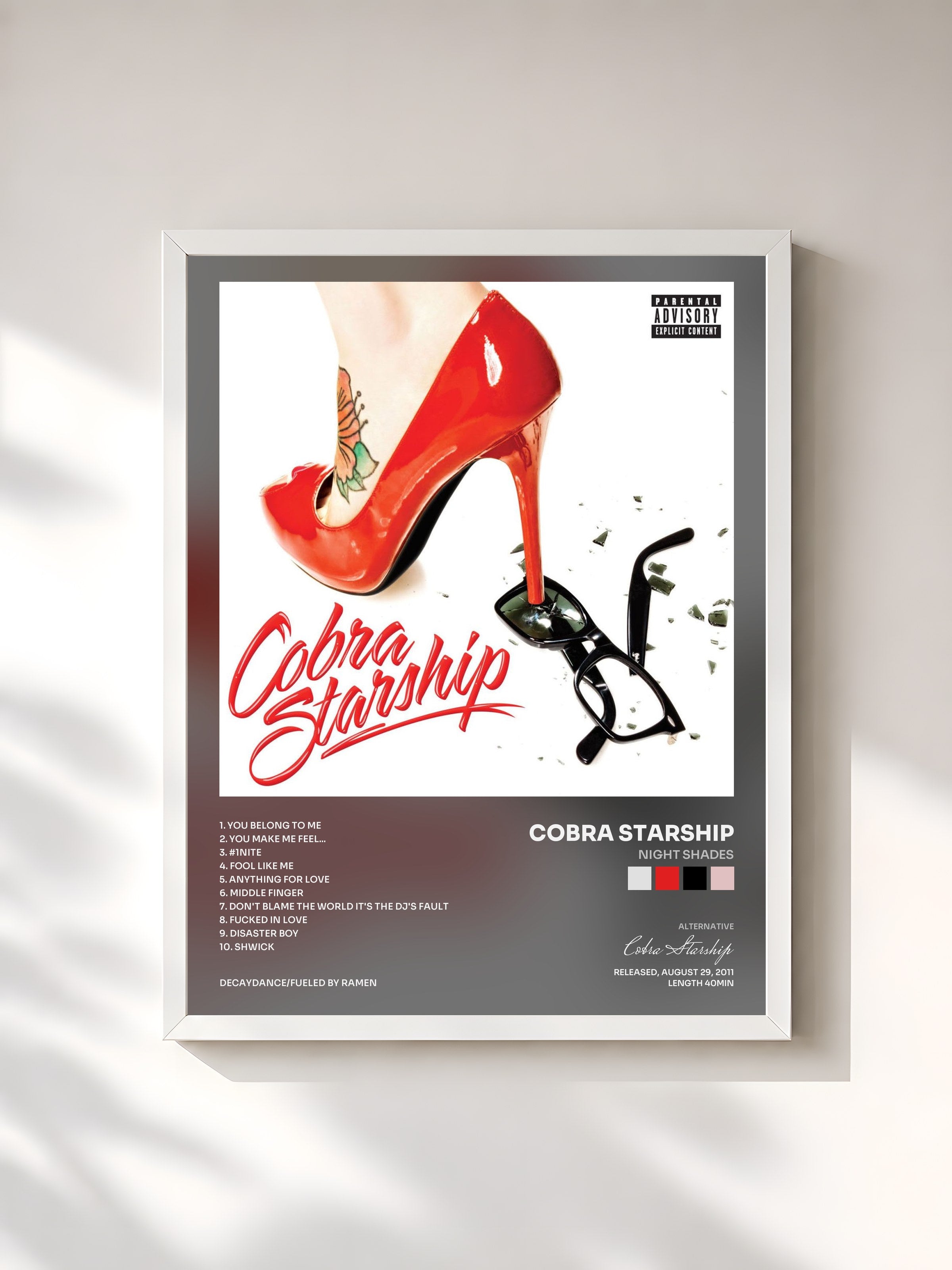 #blanc Tableau de l'album Night Shades de Cobra Starship, cadre blanc, imprimé et encadré en France