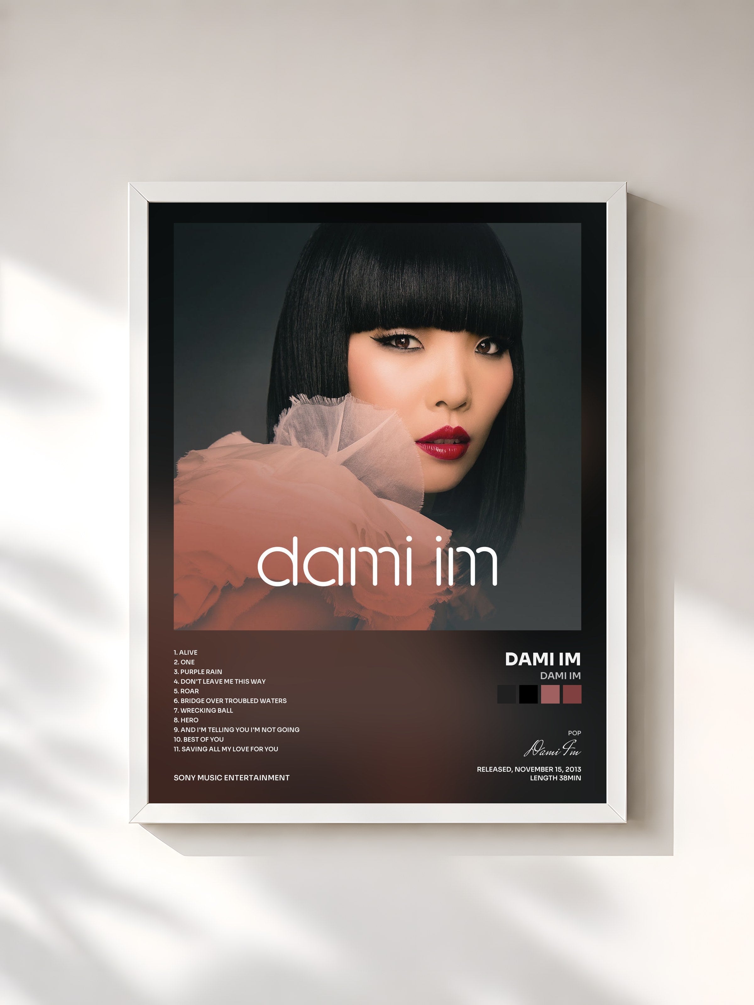 #blanc Tableau de l'album Dami Im de Dami Im, cadre blanc, imprimé et encadré en France