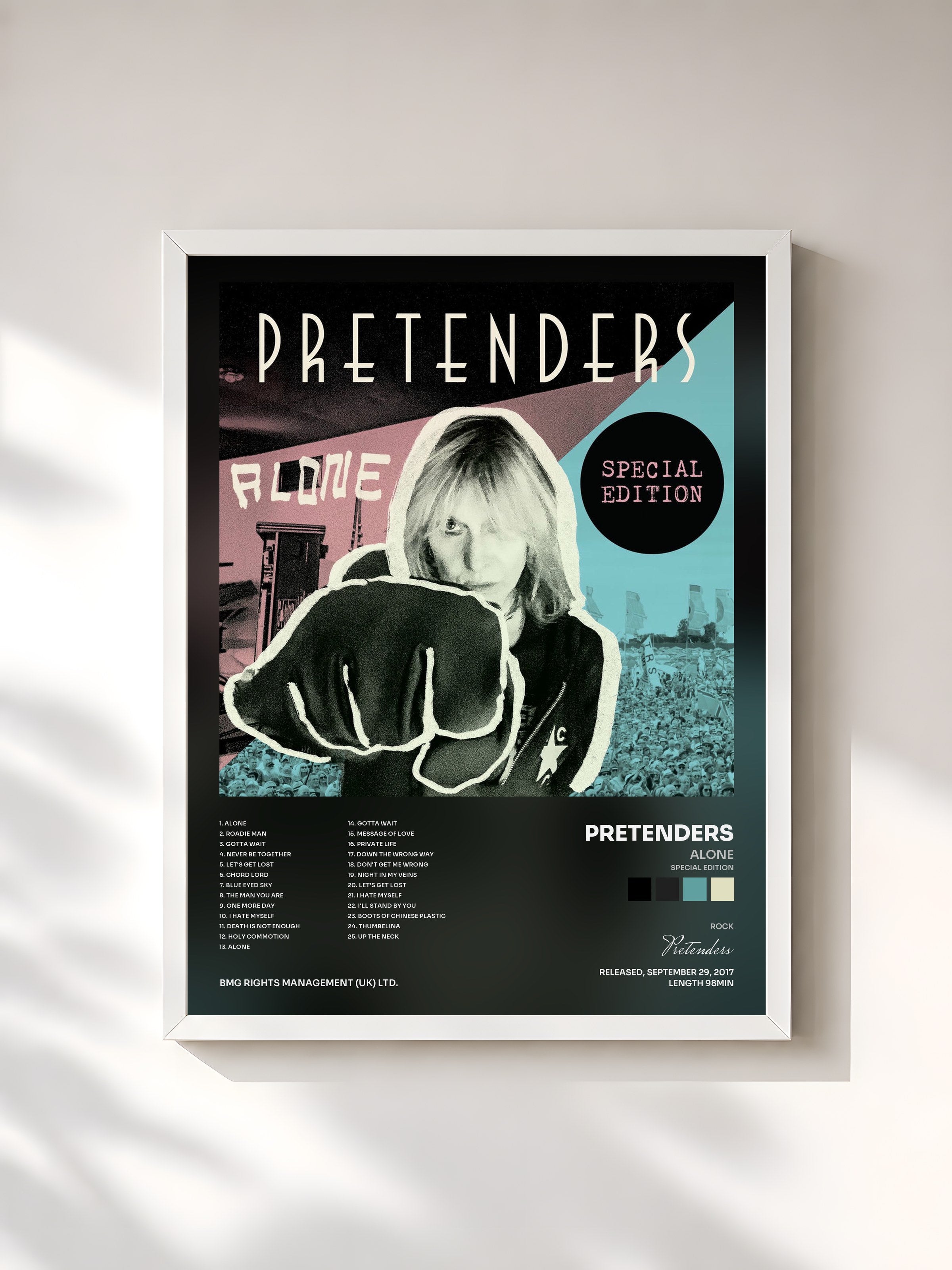 #blanc Tableau de l'album Alone (Special Edition) de Pretenders, cadre blanc, imprimé et encadré en France