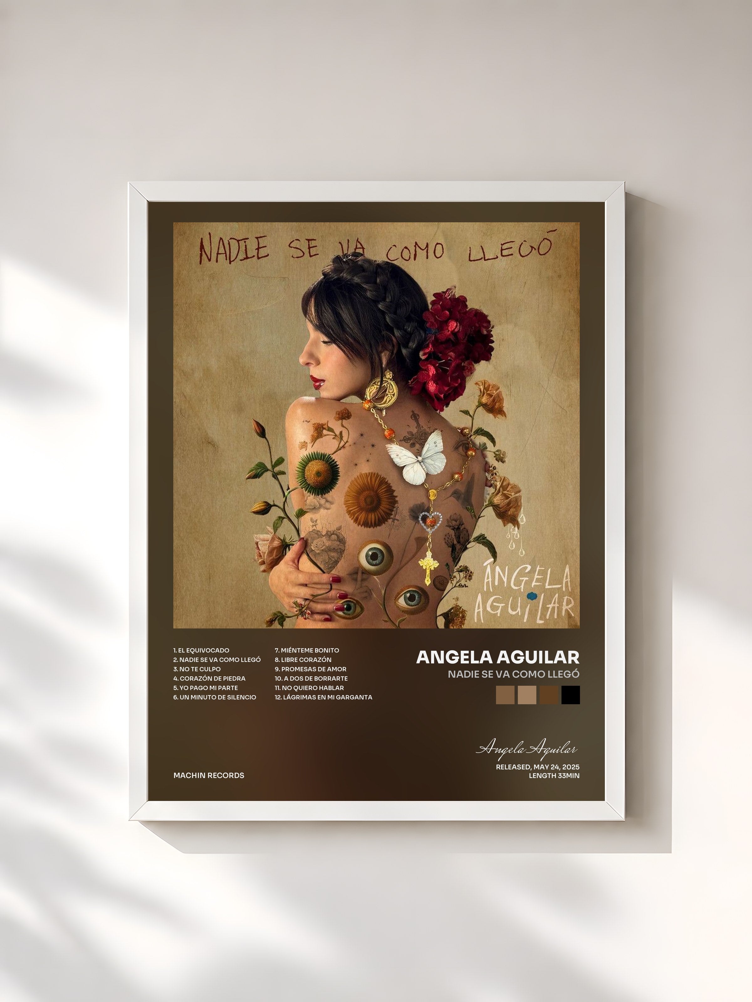 #blanc Tableau de l'album Nadie Se Va Como Llegó de Angela Aguilar, cadre blanc, imprimé et encadré en France