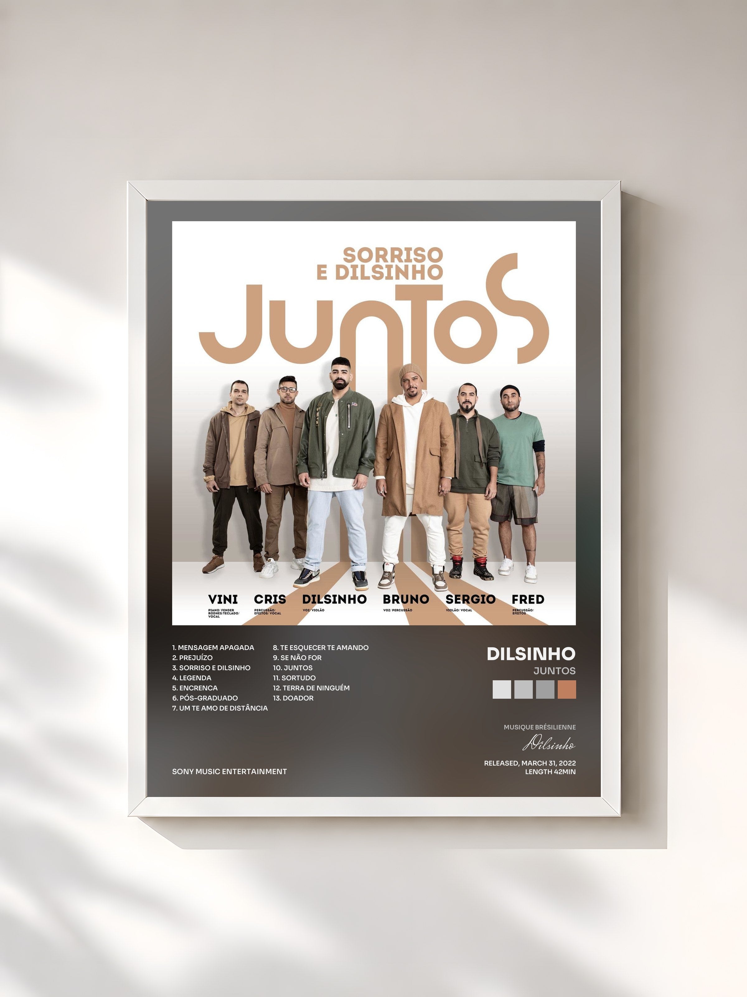 #blanc Tableau de l'album Juntos de Dilsinho, cadre blanc, imprimé et encadré en France