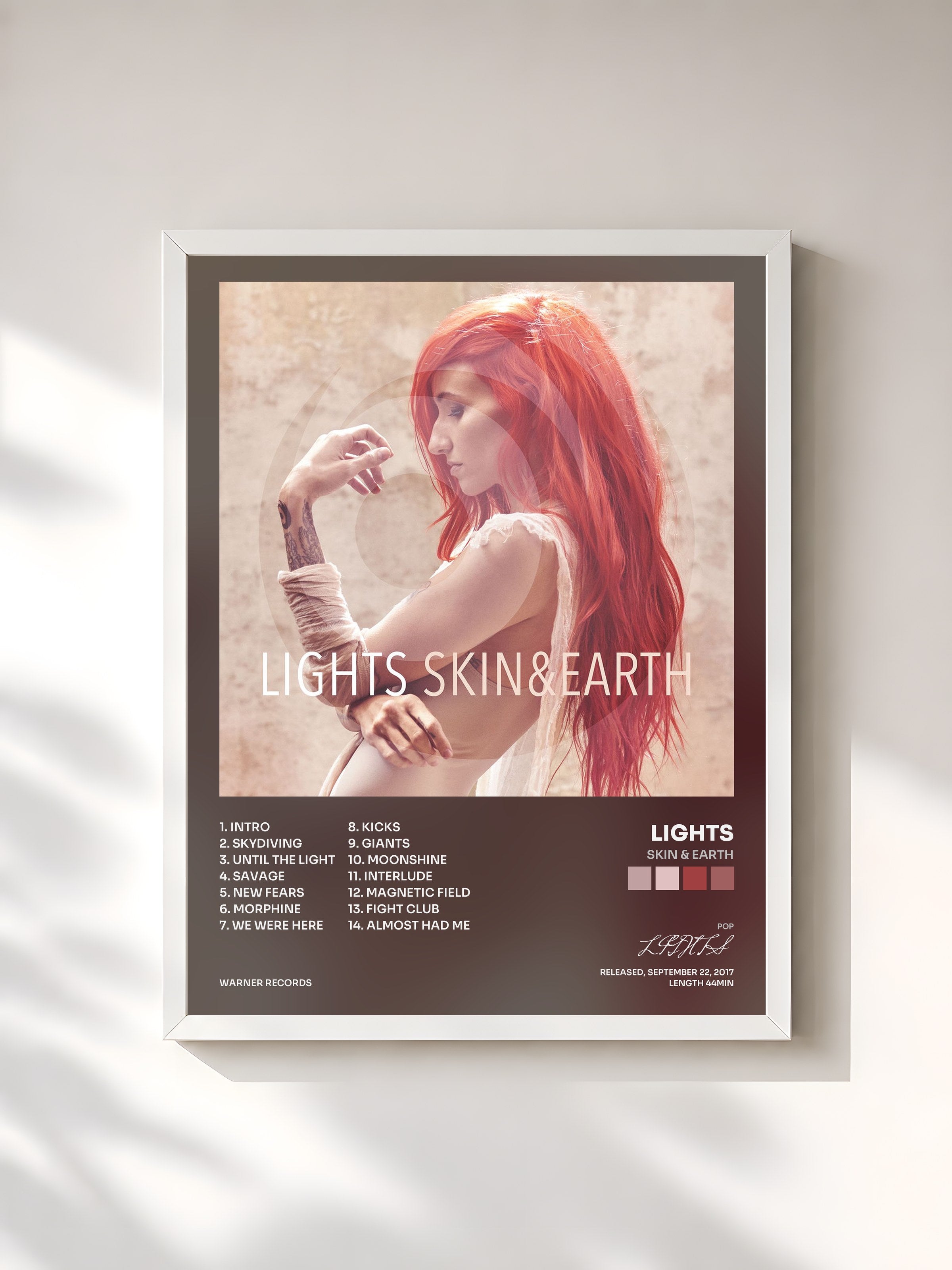 #blanc Tableau de l'album Skin & Earth de LIGHTS, cadre blanc, imprimé et encadré en France