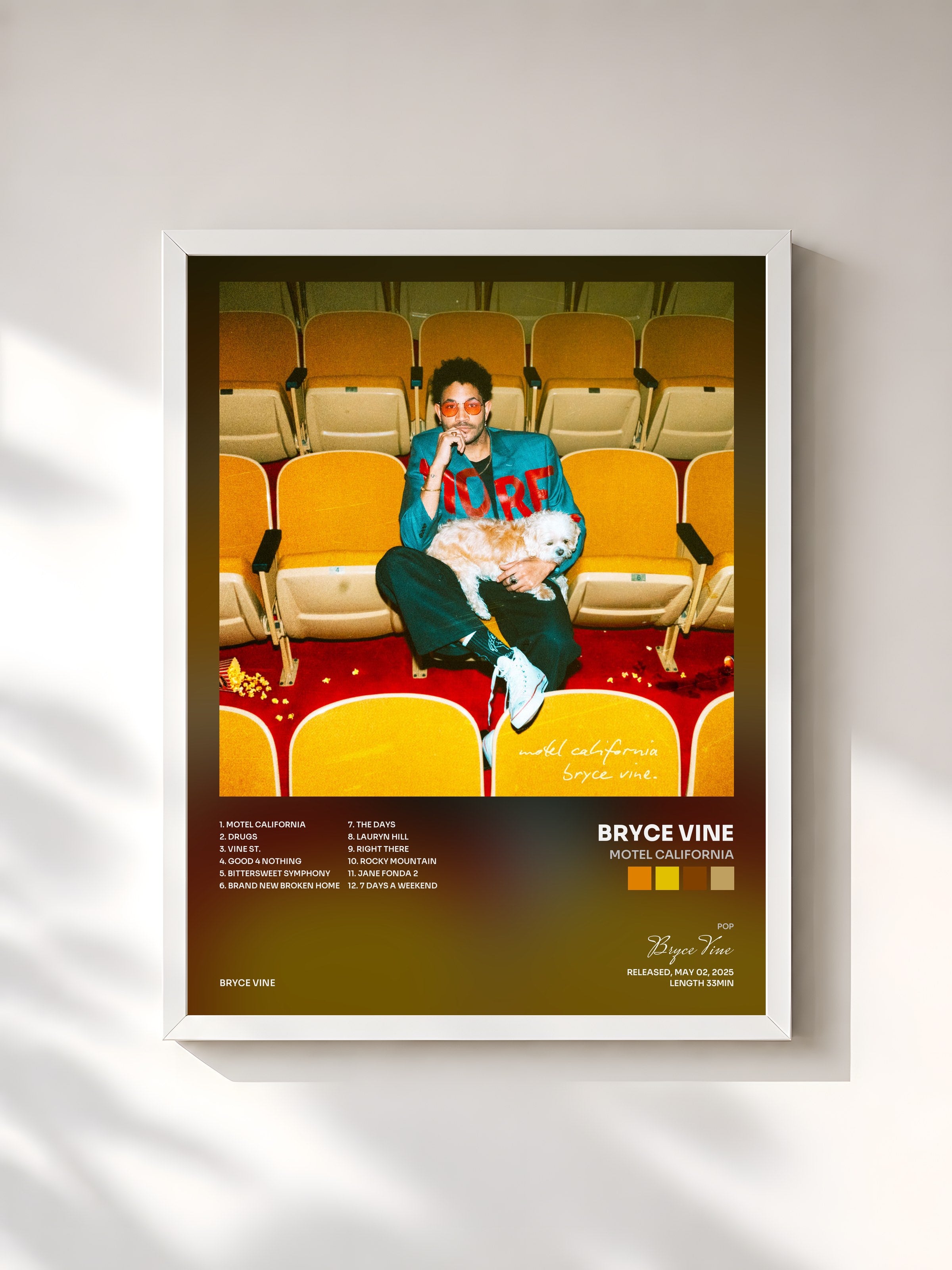 #blanc Tableau de l'album Motel California de Bryce Vine, cadre blanc, imprimé et encadré en France