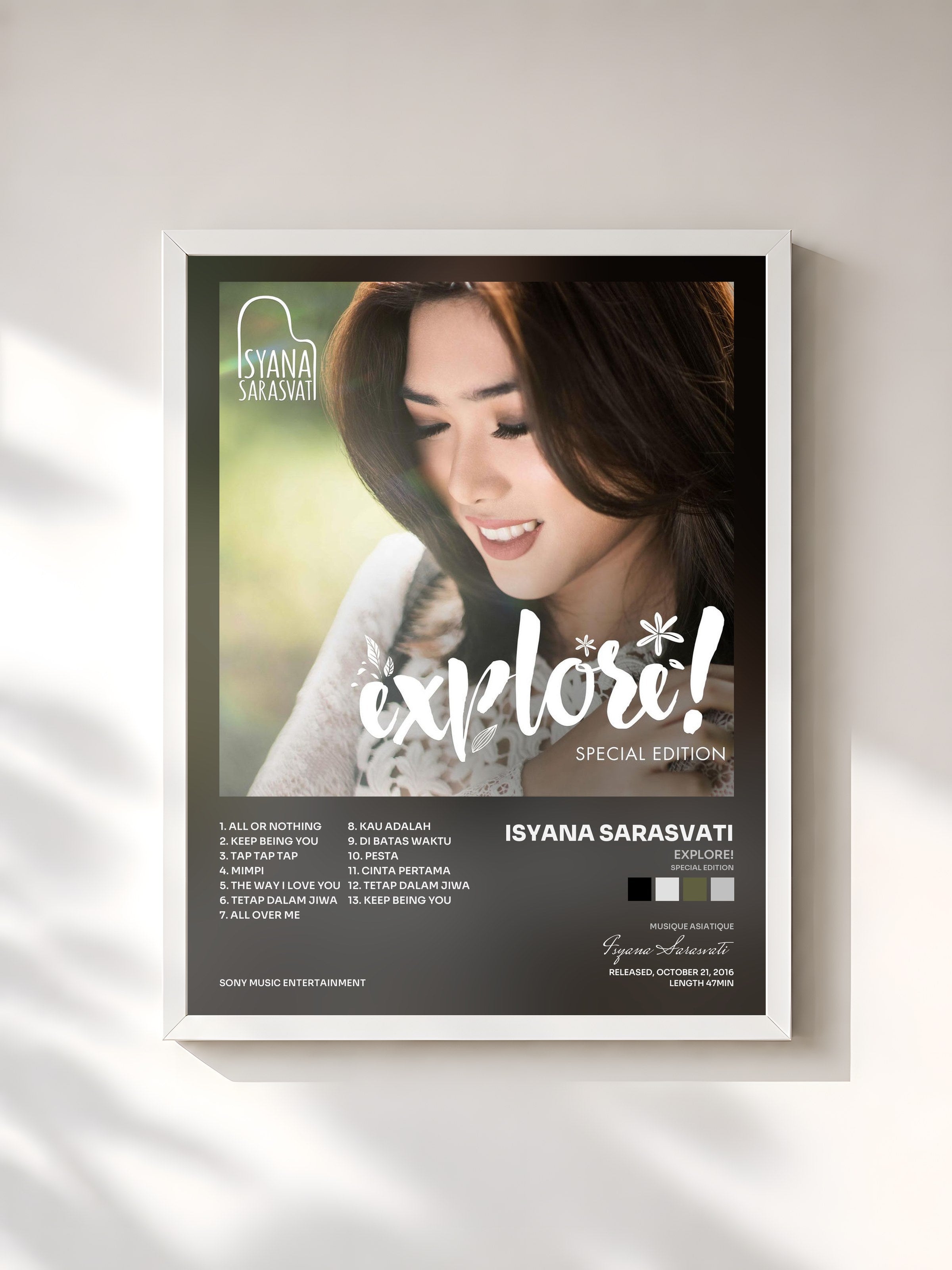 #blanc Tableau de l'album EXPLORE! (Special Edition) de Isyana Sarasvati, cadre blanc, imprimé et encadré en France