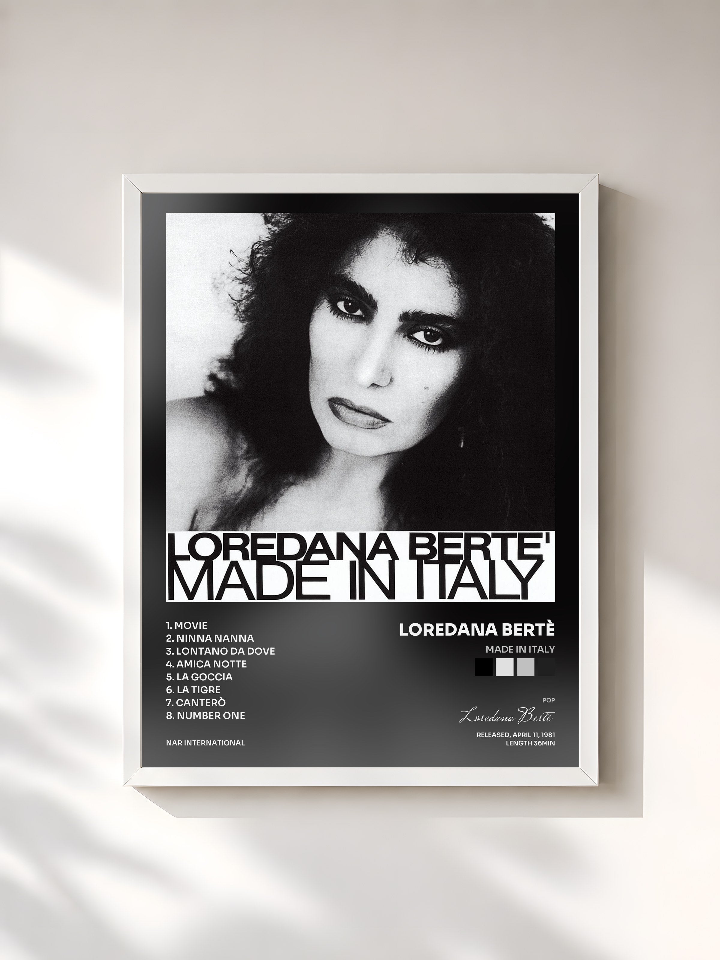 #blanc Tableau de l'album Made In Italy de Loredana Bertè, cadre blanc, imprimé et encadré en France