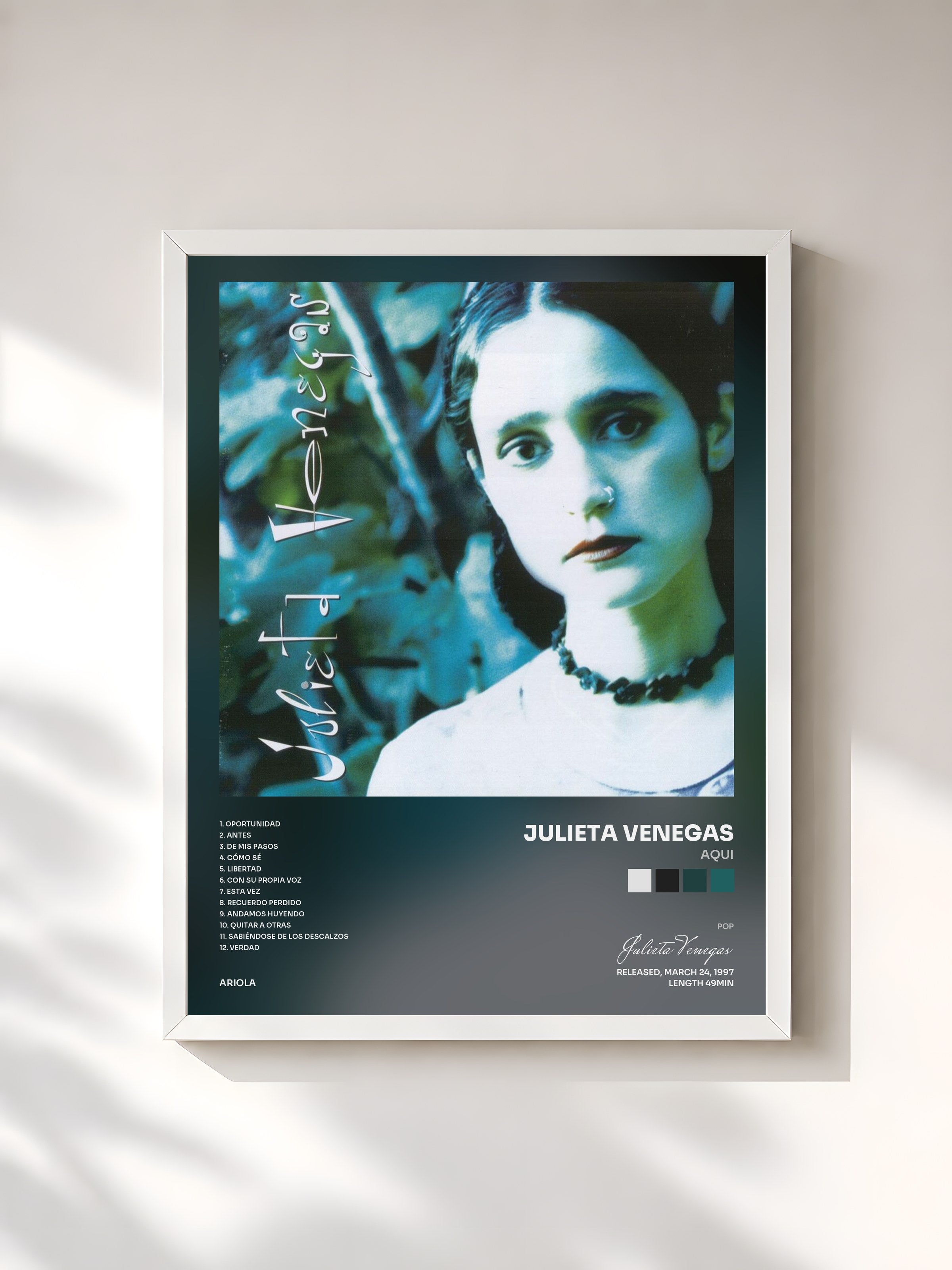 #blanc Tableau de l'album Aqui de Julieta Venegas, cadre blanc, imprimé et encadré en France