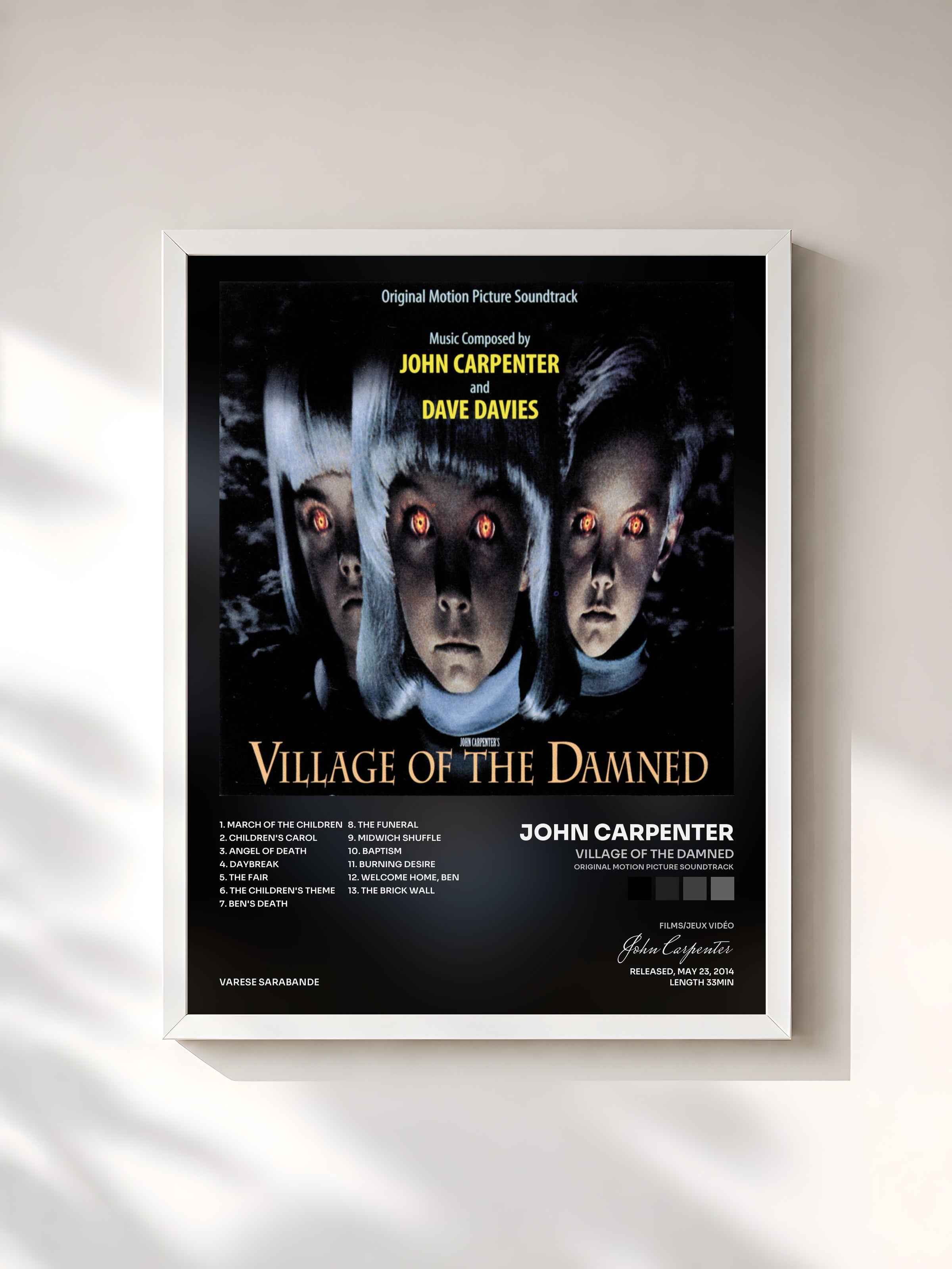 #blanc Tableau de l'album Village Of The Damned (Original Motion Picture Soundtrack) de John Carpenter, cadre blanc, imprimé et encadré en France