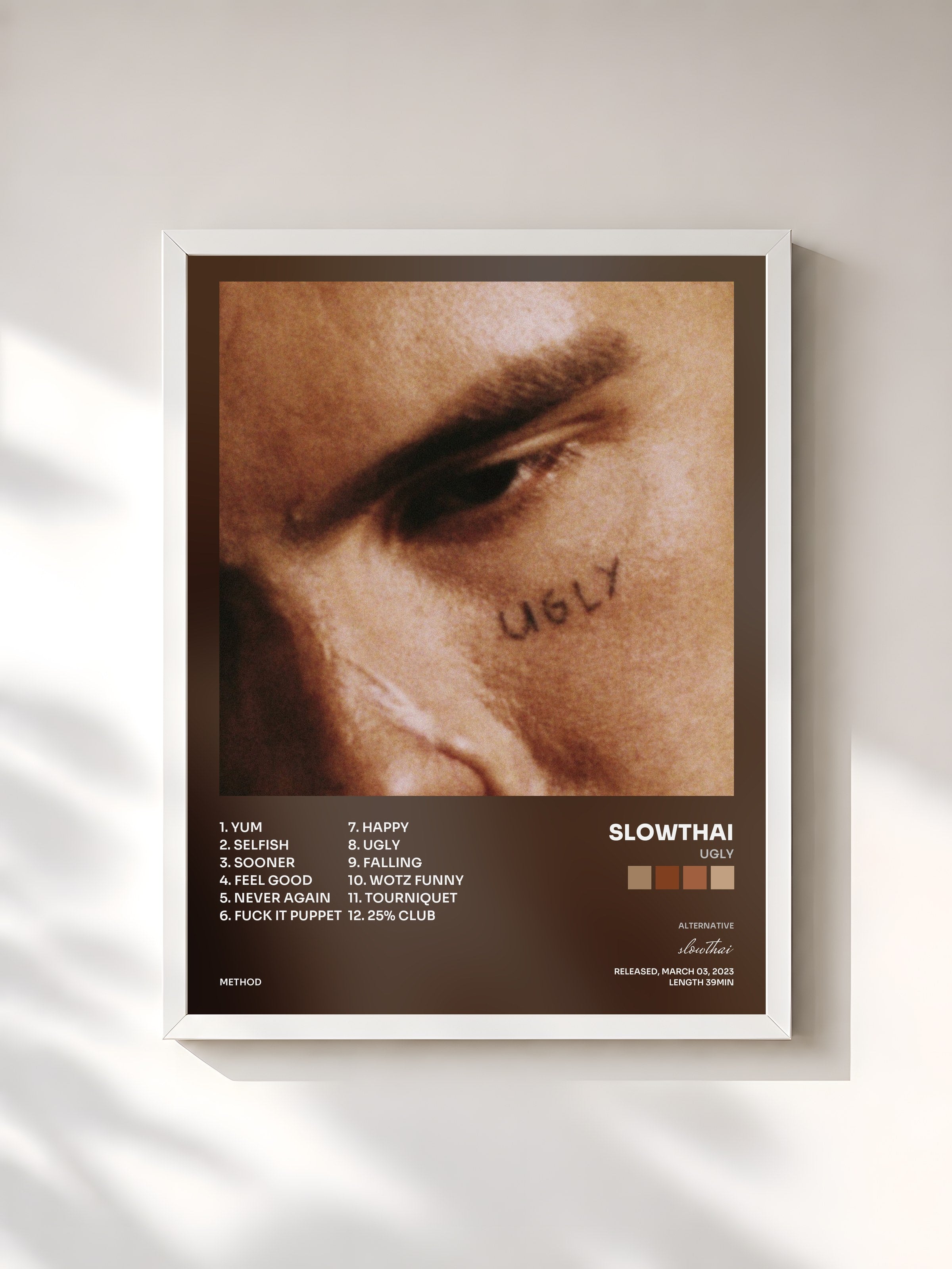 #blanc Tableau de l'album UGLY de slowthai, cadre blanc, imprimé et encadré en France