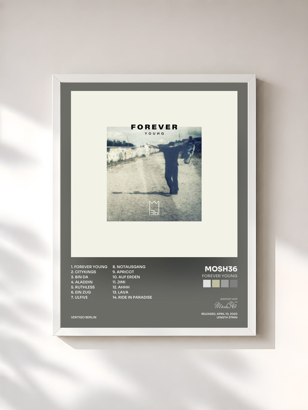 #blanc Tableau de l'album Forever Young de Mosh36, cadre blanc, imprimé et encadré en France