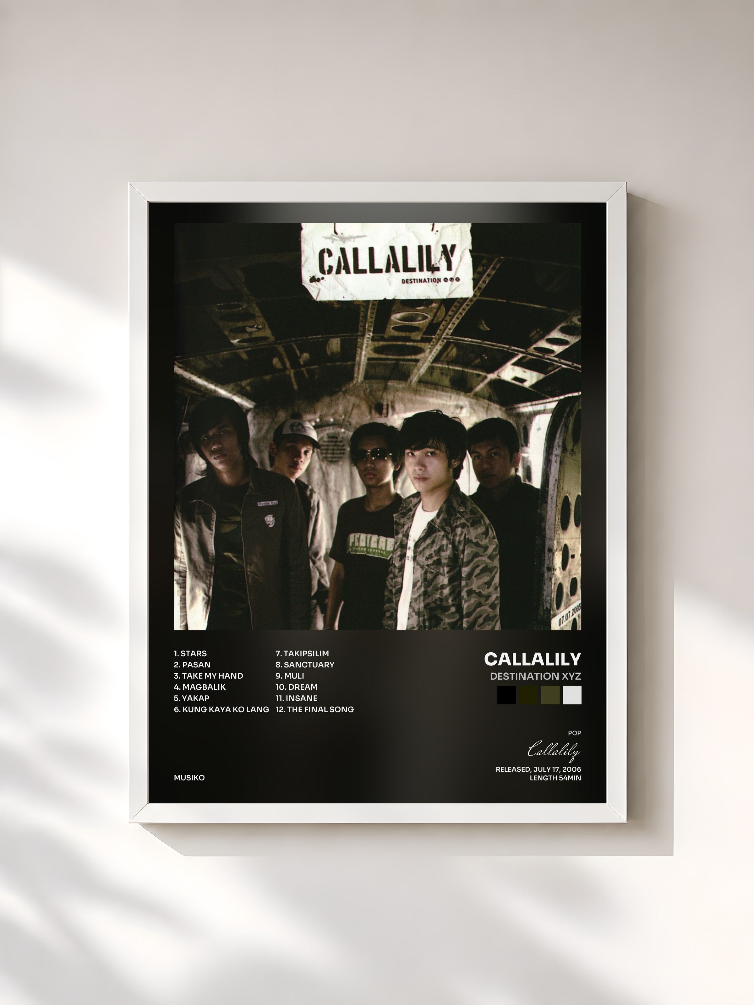 #blanc Tableau de l'album Destination XYZ de Callalily, cadre blanc, imprimé et encadré en France