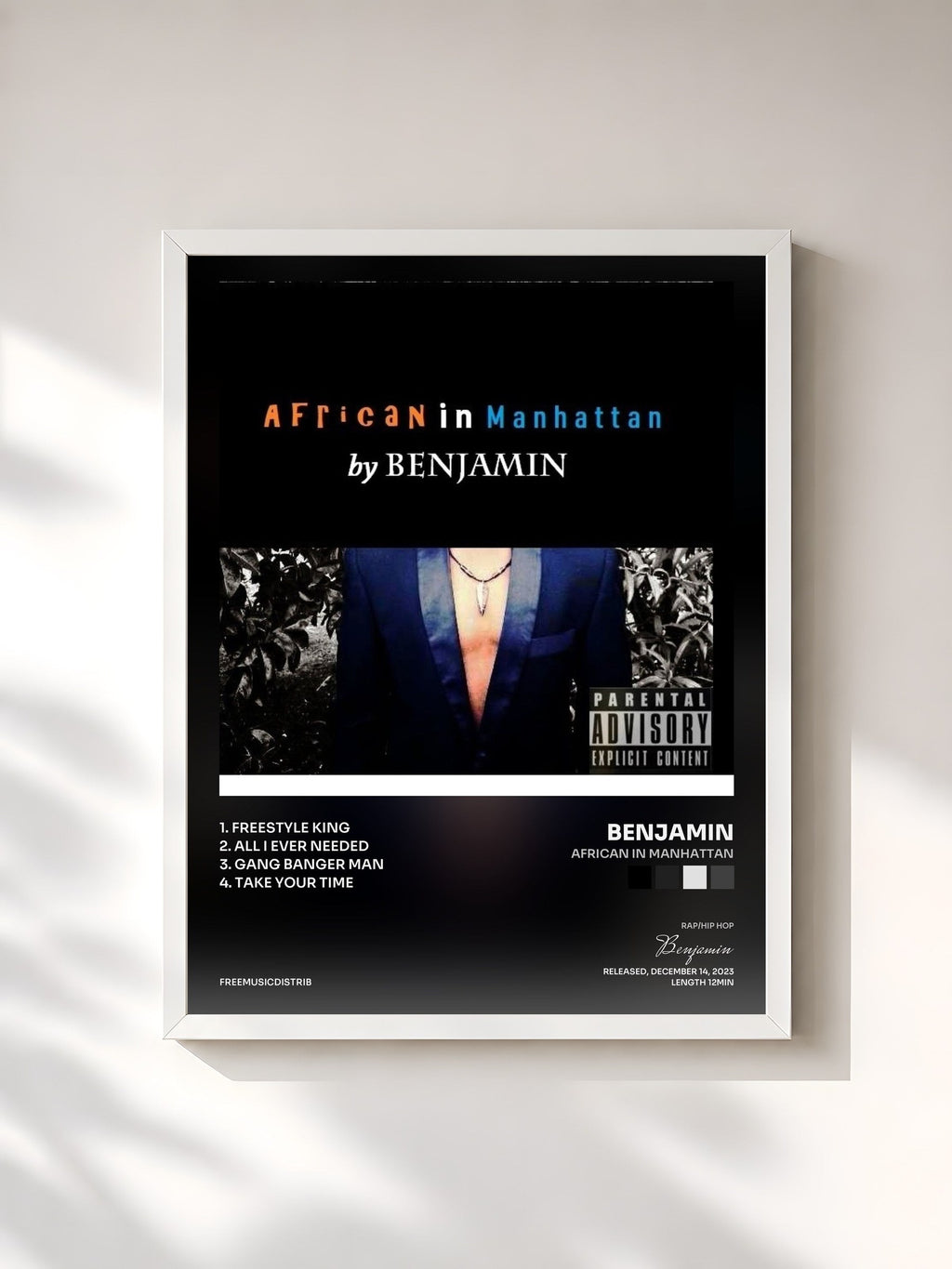 #blanc African in Manhattan by Benjamin as a framed art print, white frame, printed and framed in France