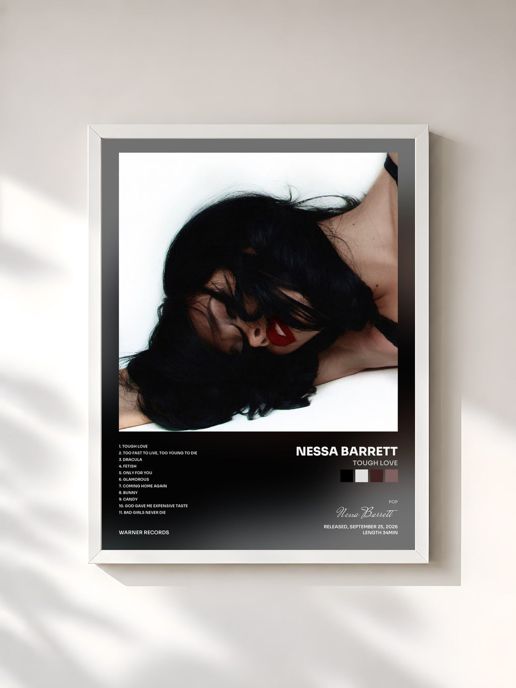 #blanc Tableau de l'album Tough Love de Nessa Barrett, cadre blanc, imprimé et encadré en France