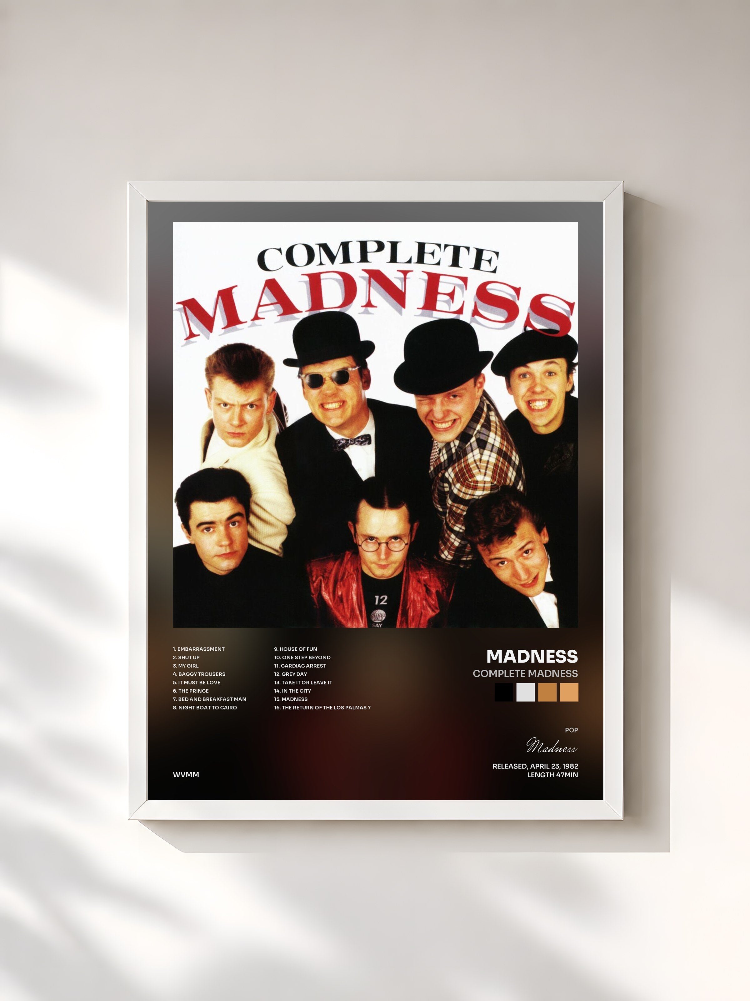 #blanc Tableau de l'album Complete Madness de Madness, cadre blanc, imprimé et encadré en France