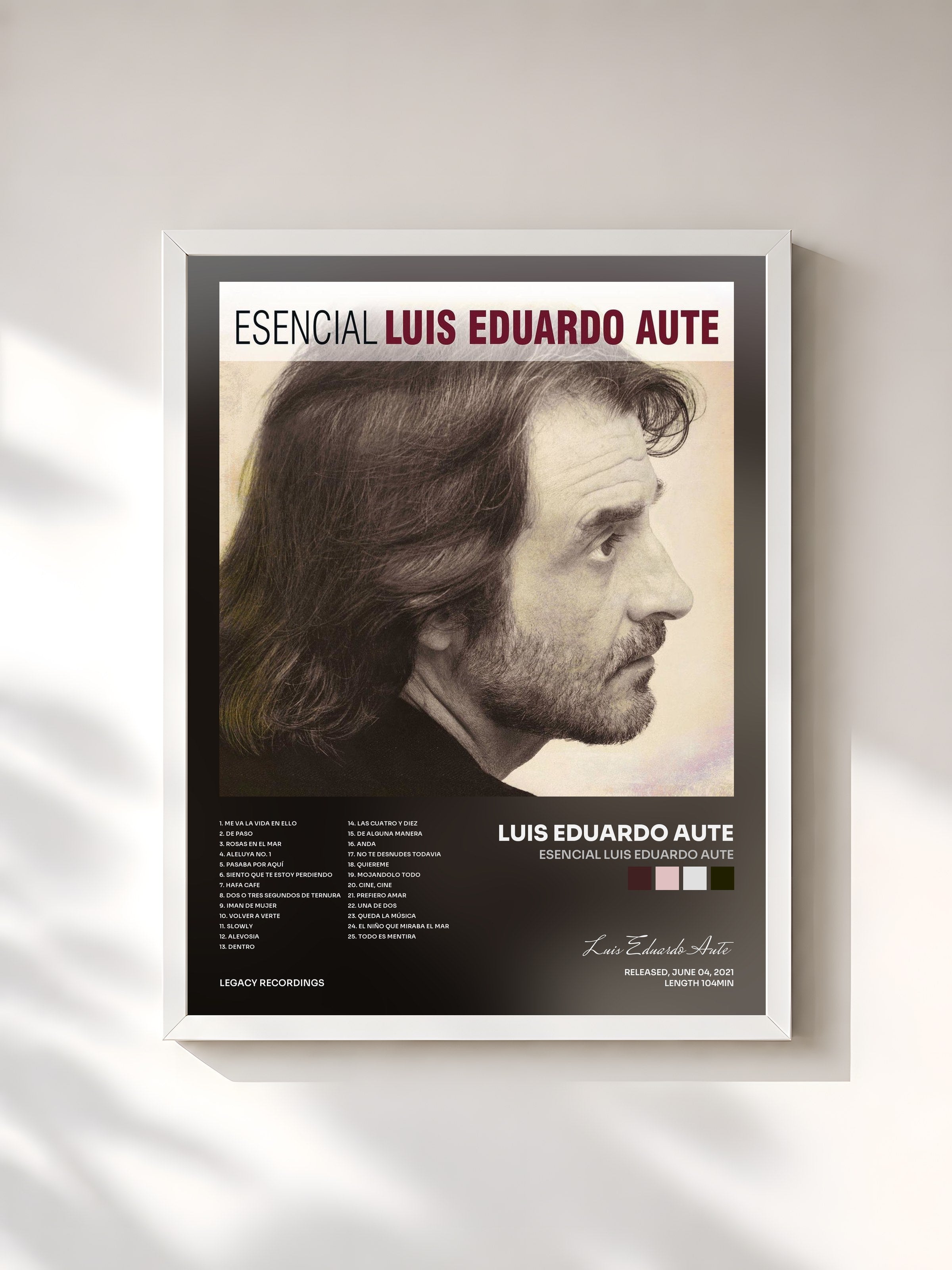 #blanc Tableau de l'album Esencial Luis Eduardo Aute de Luis Eduardo Aute, cadre blanc, imprimé et encadré en France