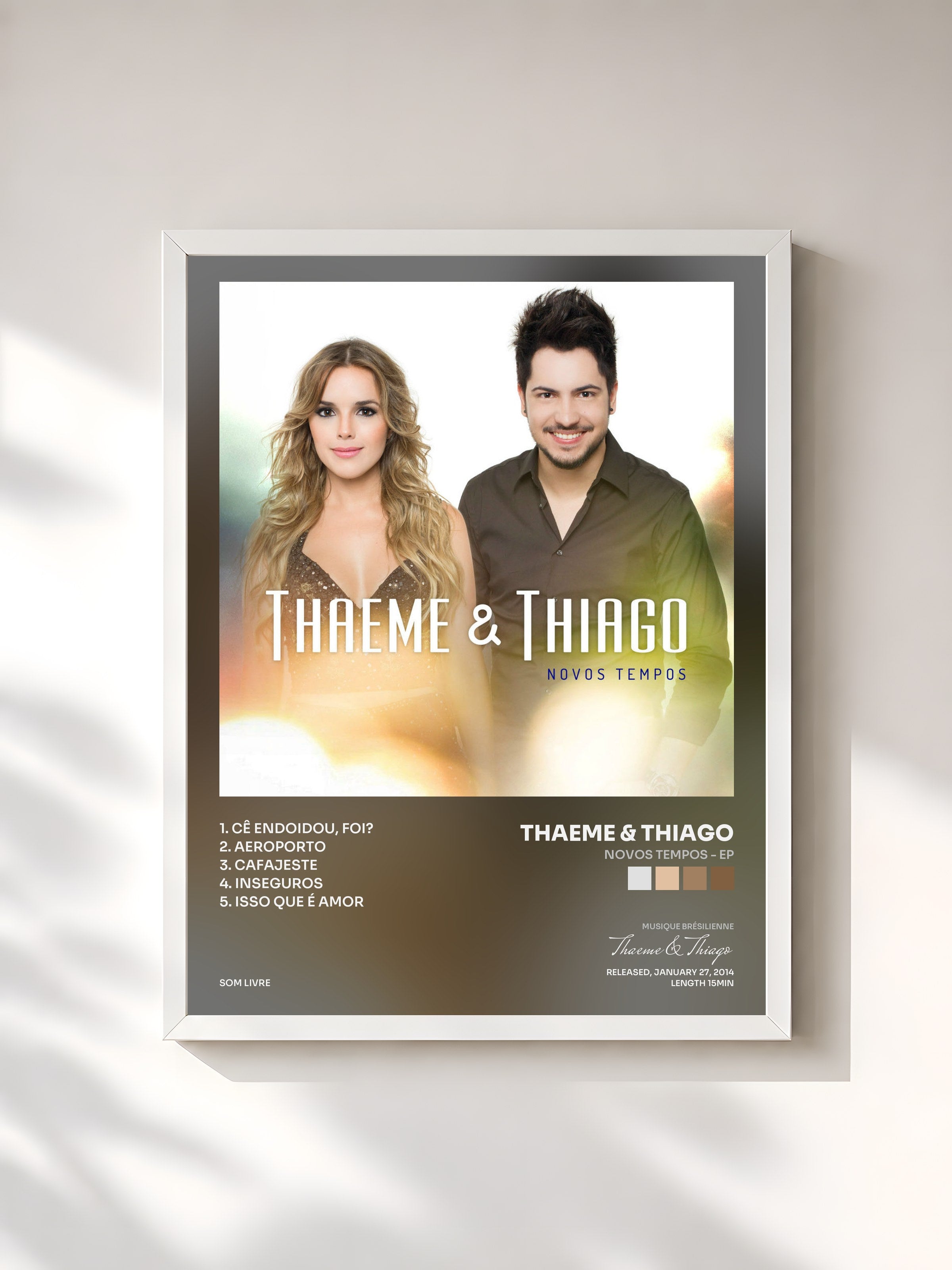 #blanc Tableau de l'album Novos Tempos - EP de Thaeme & Thiago, cadre blanc, imprimé et encadré en France