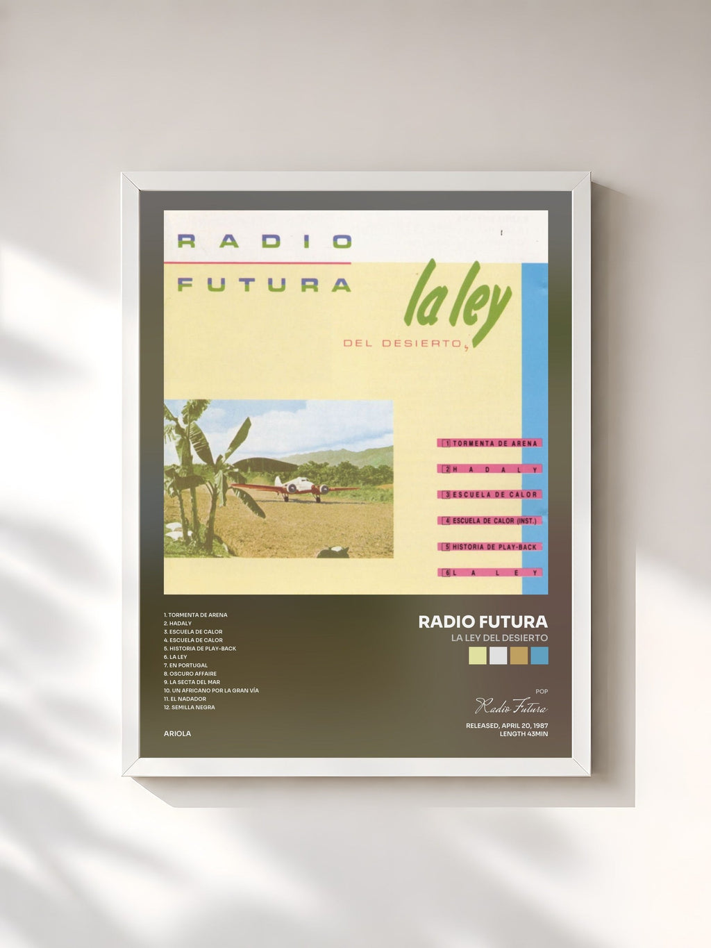 #blanc La Ley Del Desierto di Radio Futura in stampa incorniciata, cornice bianca, stampata e incorniciata in Francia