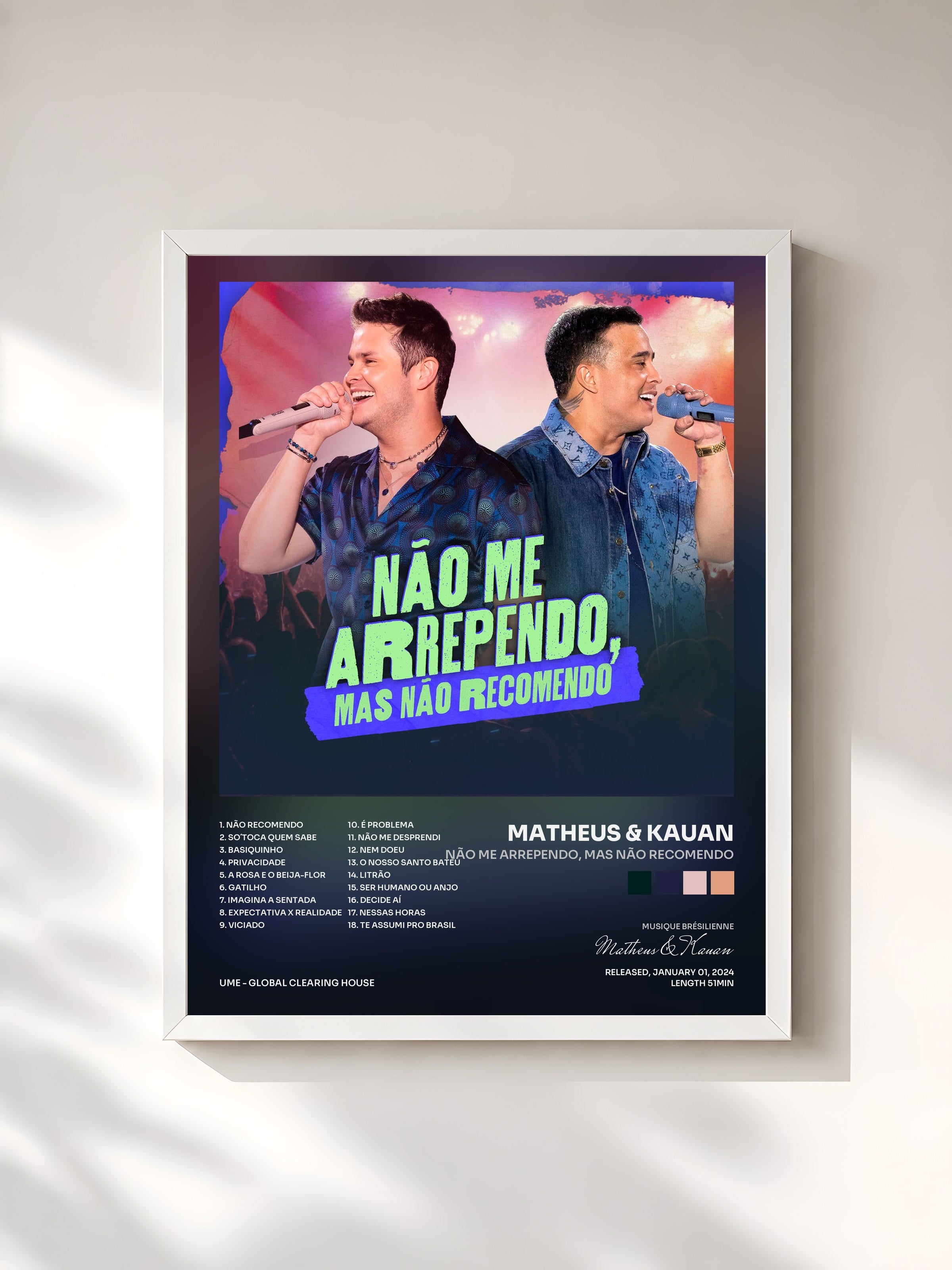 #blanc Tableau de l'album Não Me Arrependo, Mas Não Recomendo de Matheus & Kauan, cadre blanc, imprimé et encadré en France