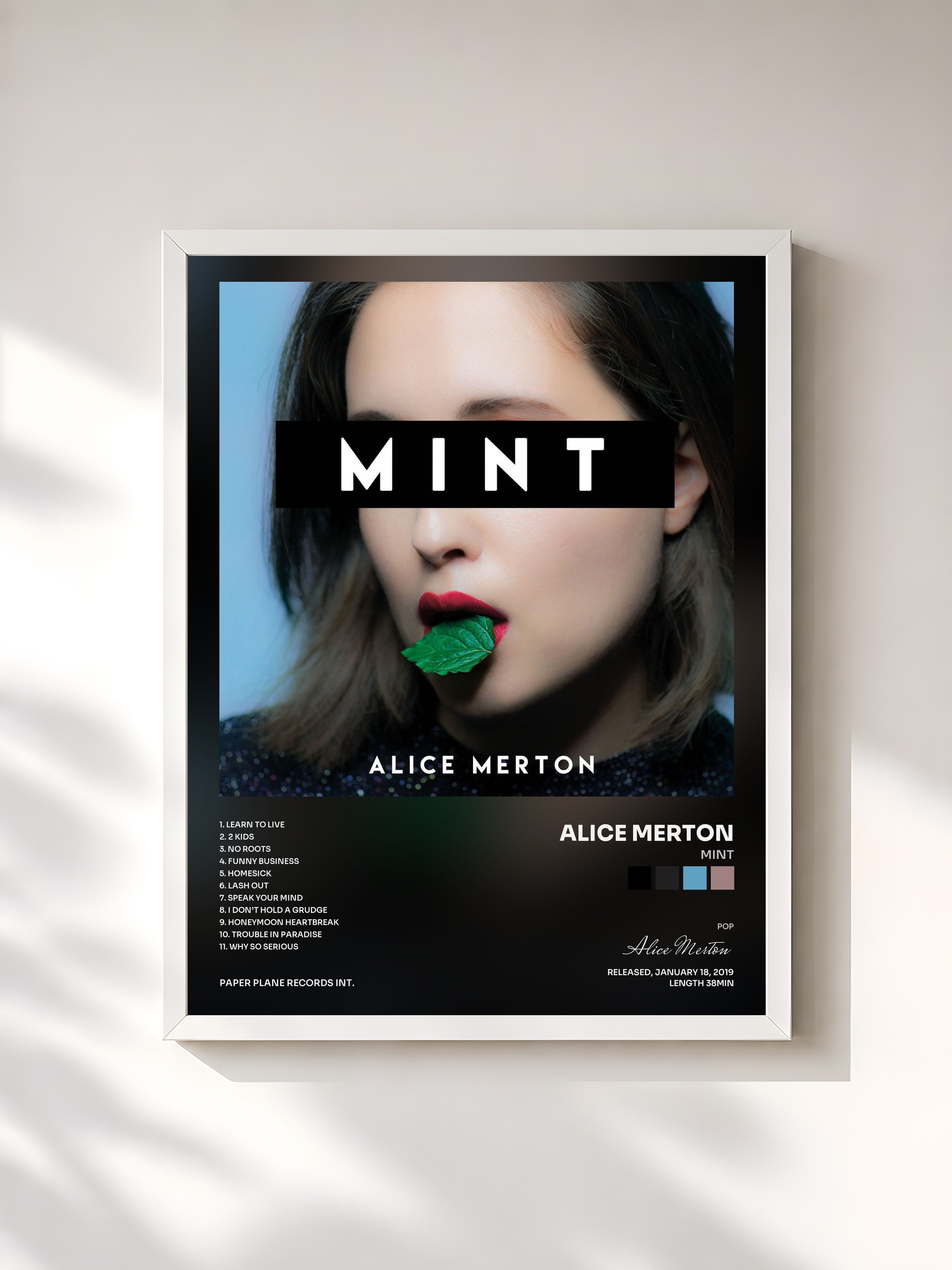 #blanc Tableau de l'album MINT de Alice Merton, cadre blanc, imprimé et encadré en France