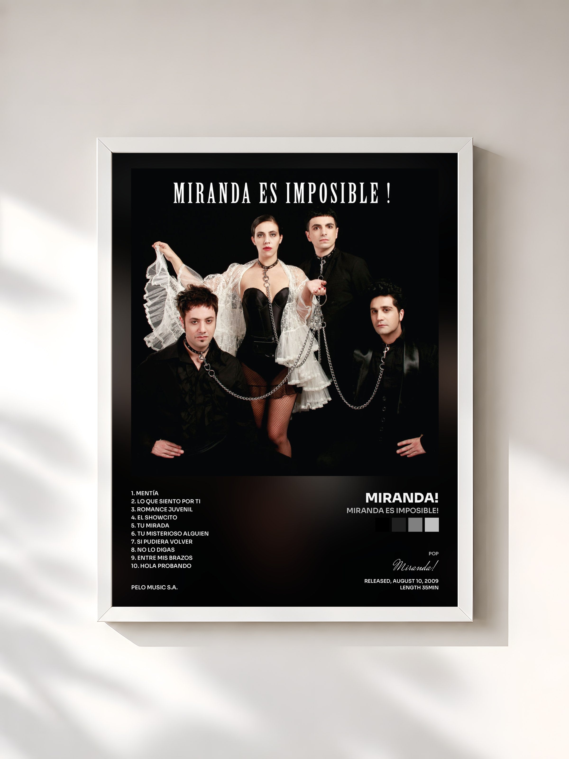 #blanc Tableau de l'album Miranda Es Imposible! de Miranda!, cadre blanc, imprimé et encadré en France