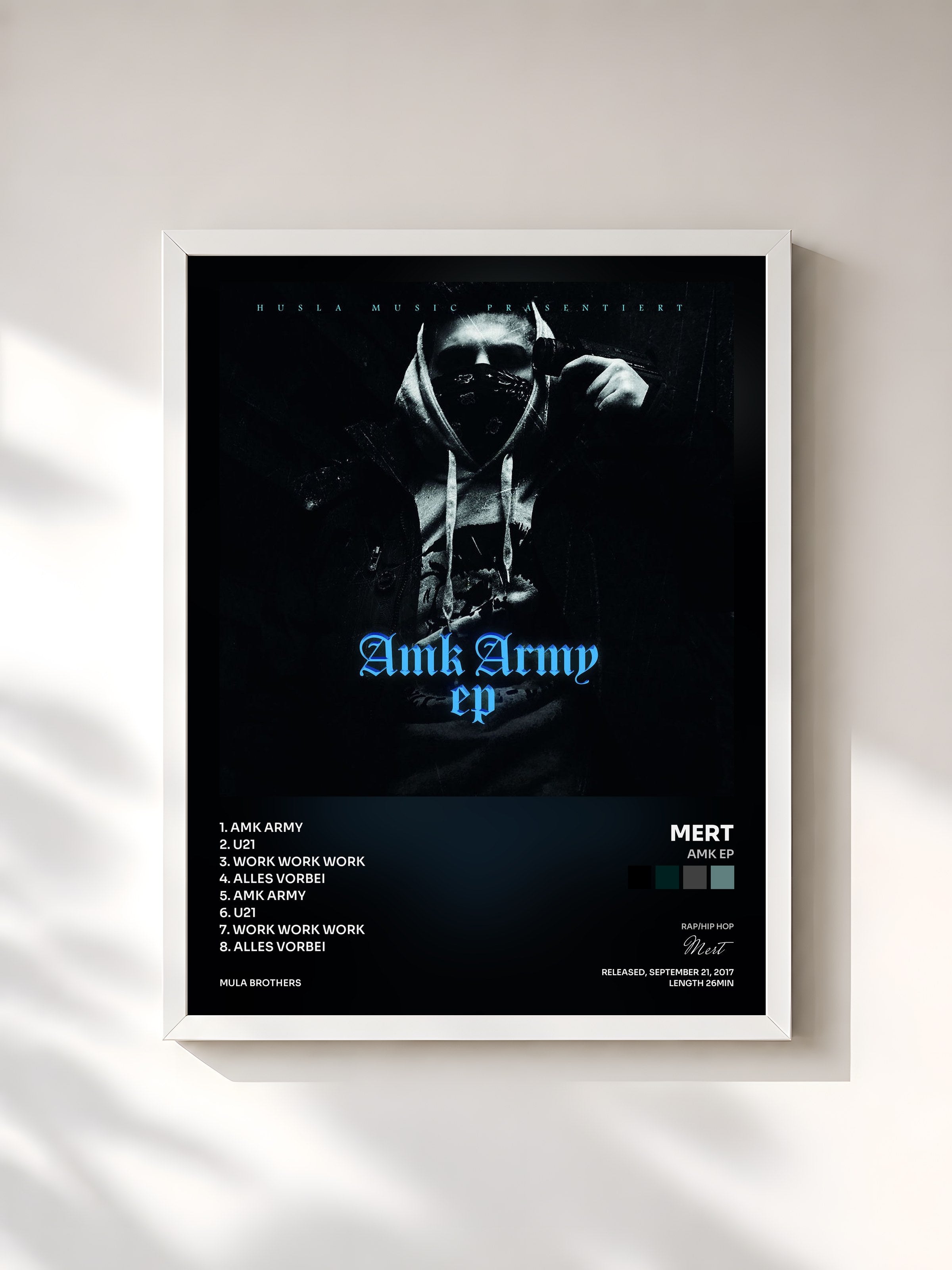 #blanc Tableau de l'album AMK EP de Mert, cadre blanc, imprimé et encadré en France