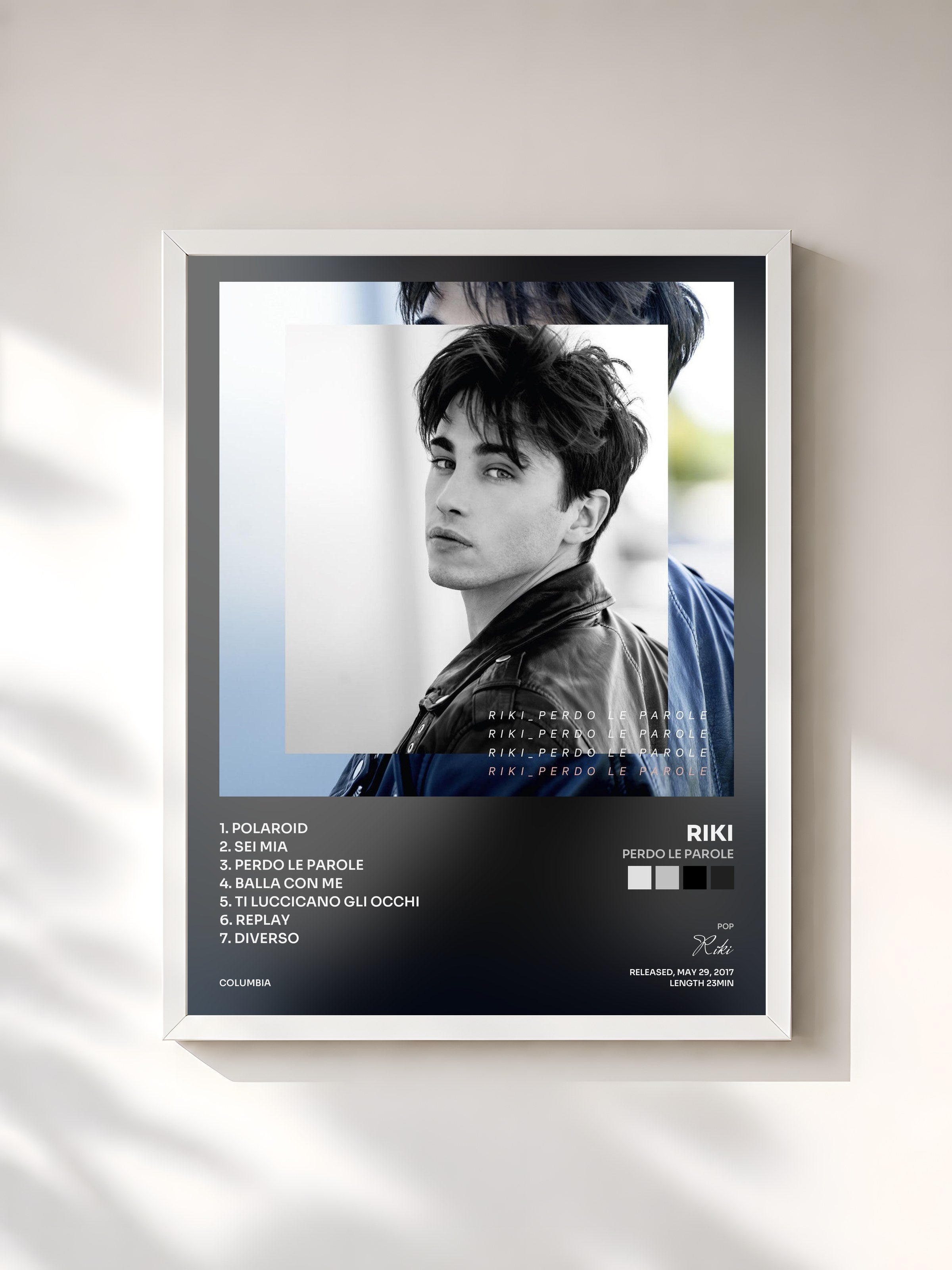 #blanc Tableau de l'album Perdo le parole de Riki, cadre blanc, imprimé et encadré en France