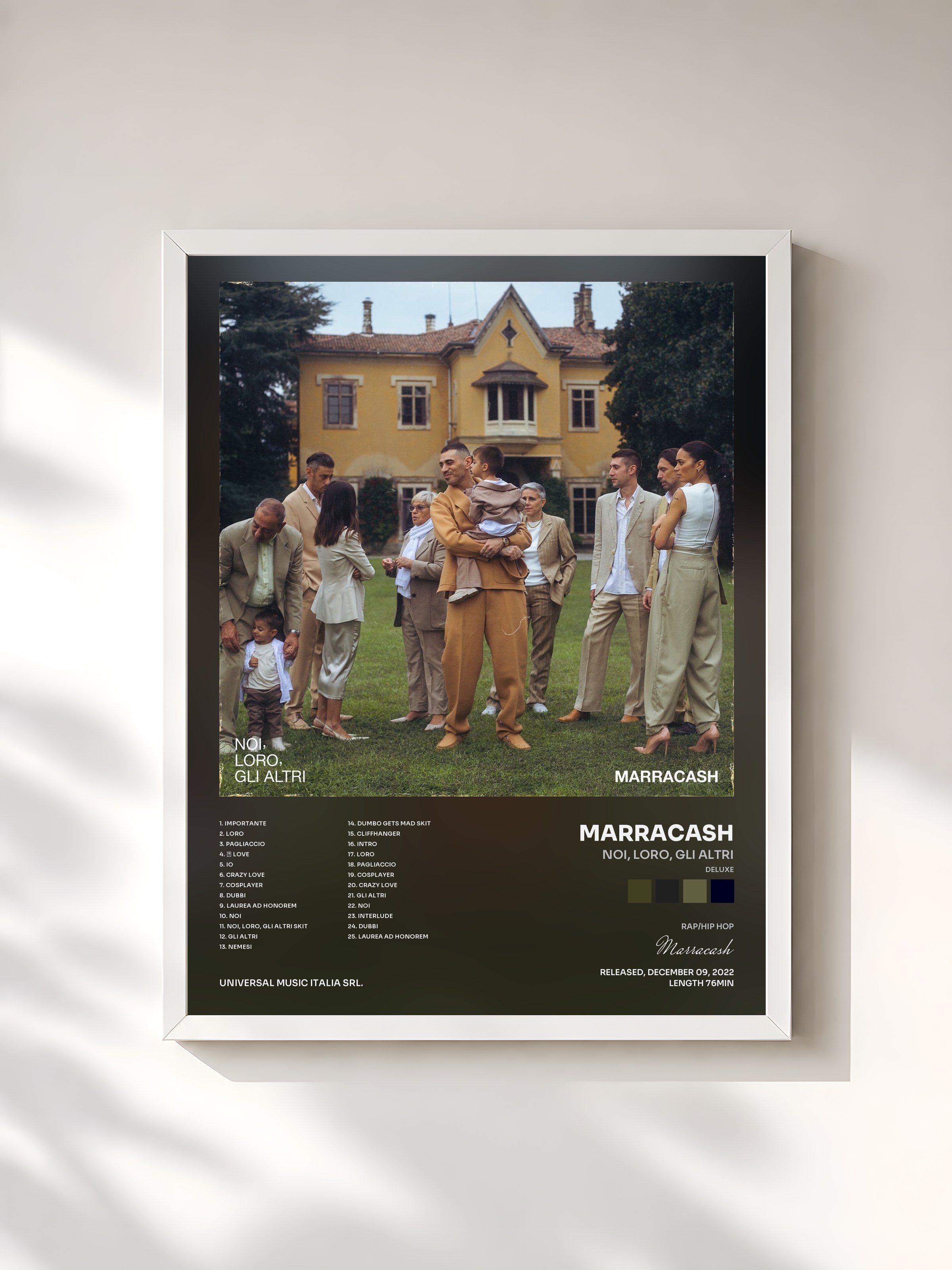 #blanc Tableau de l'album NOI, LORO, GLI ALTRI (Deluxe) de Marracash, cadre blanc, imprimé et encadré en France