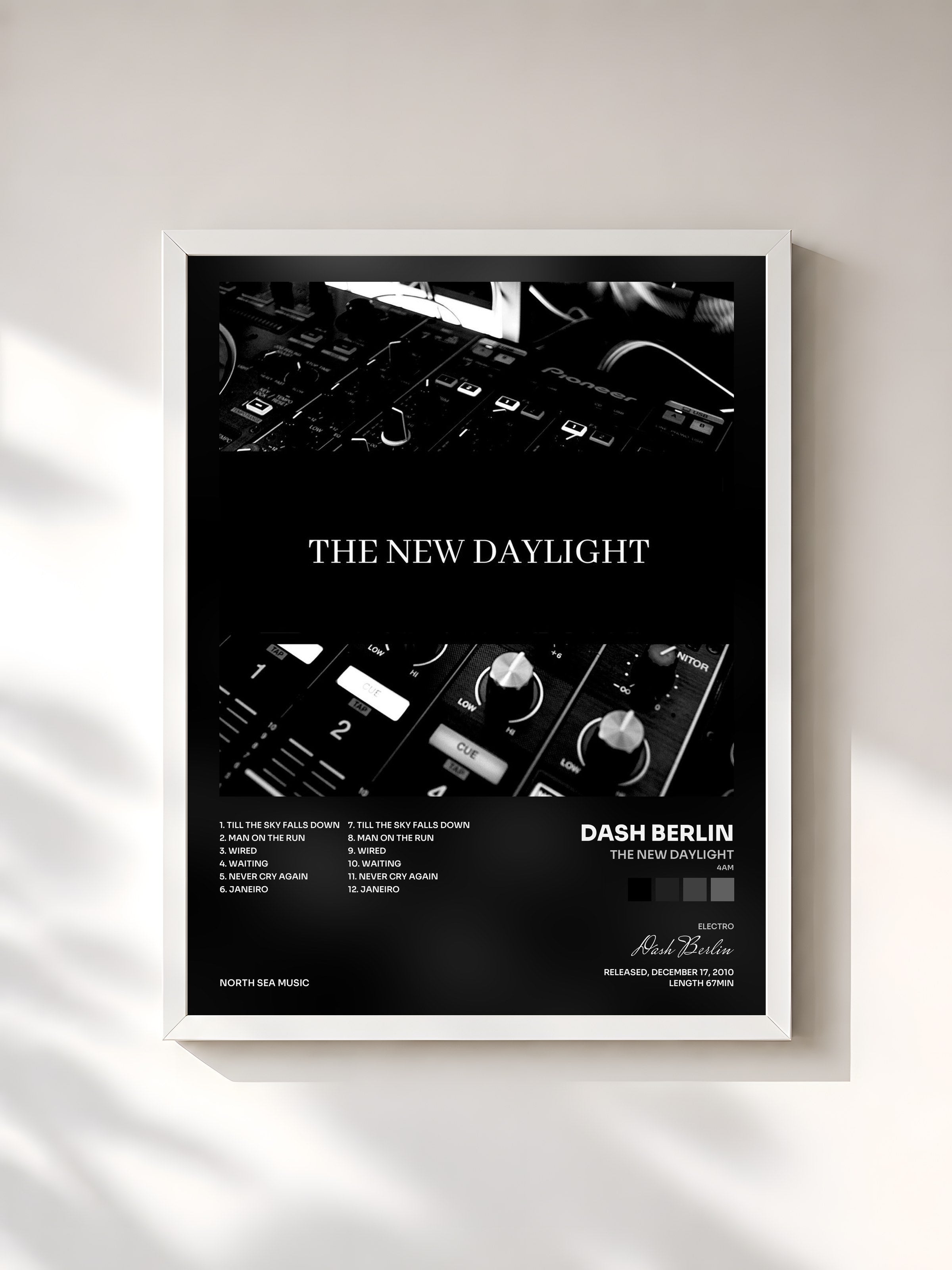 #blanc Tableau de l'album The New Daylight (4AM) de Dash Berlin, cadre blanc, imprimé et encadré en France