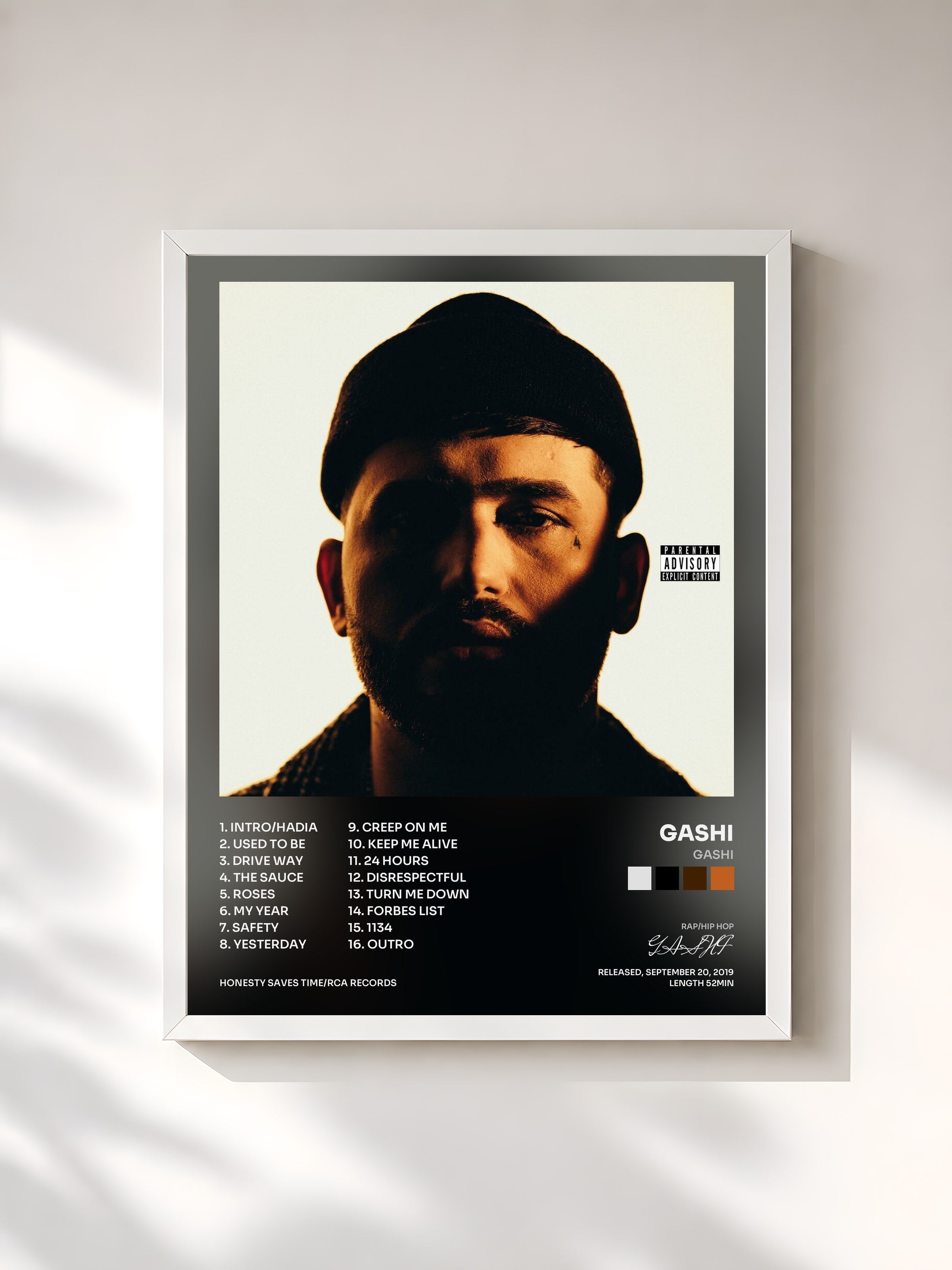 #blanc Tableau de l'album GASHI de GASHI, cadre blanc, imprimé et encadré en France