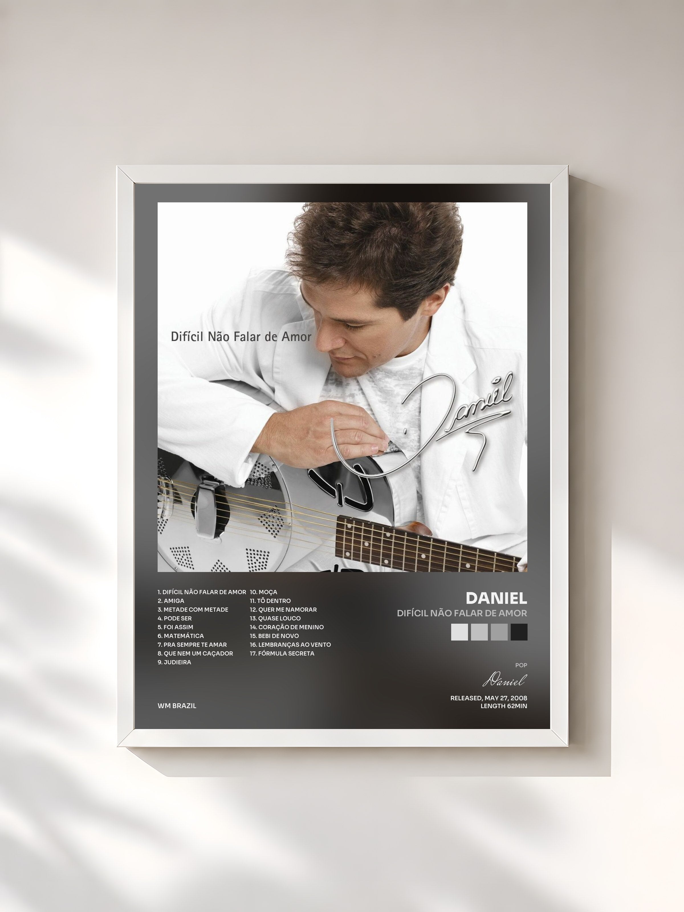 #blanc Tableau de l'album Difícil Não Falar de Amor de Daniel, cadre blanc, imprimé et encadré en France