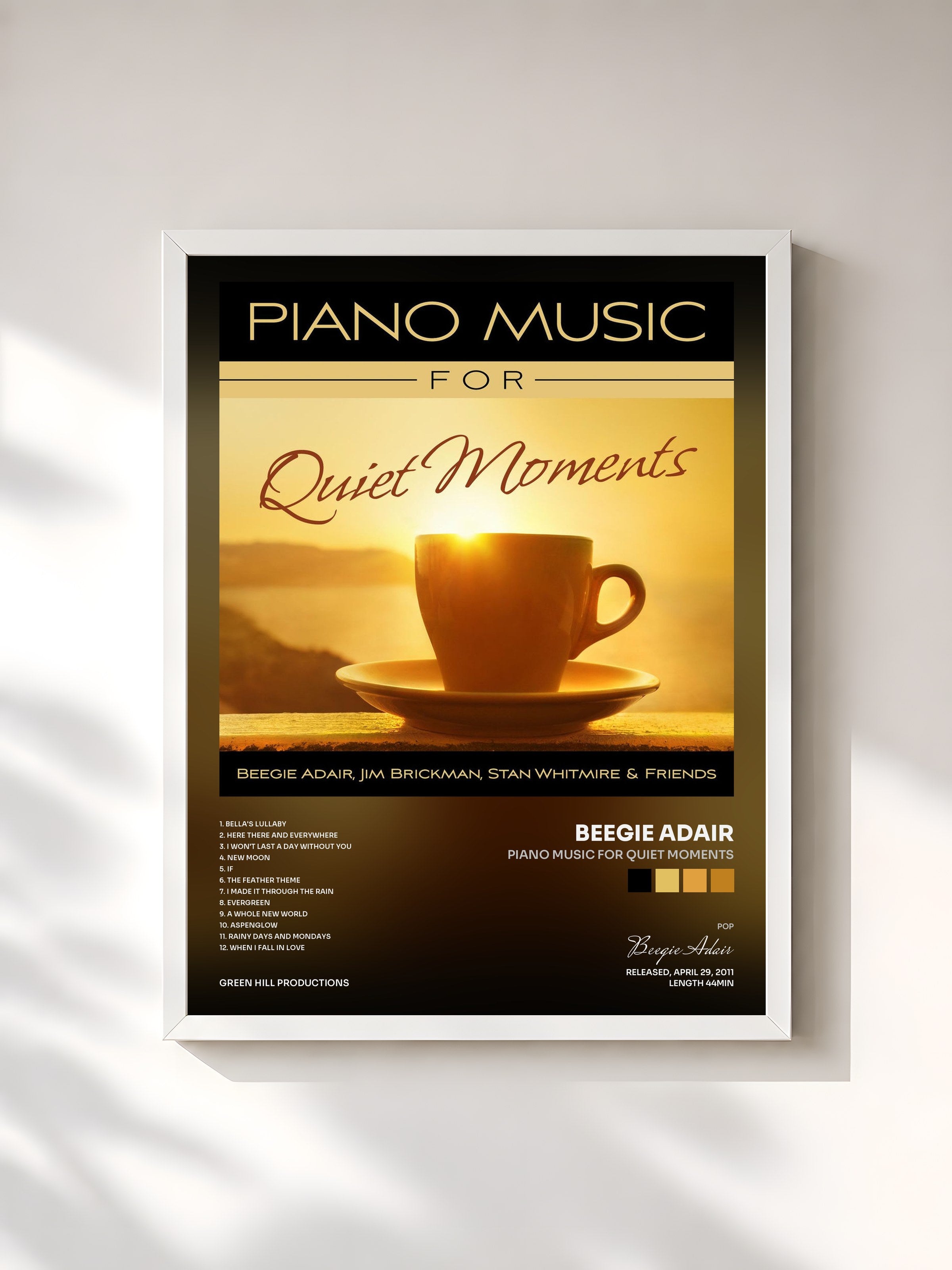 #blanc Tableau de l'album Piano Music For Quiet Moments de Beegie Adair, cadre blanc, imprimé et encadré en France