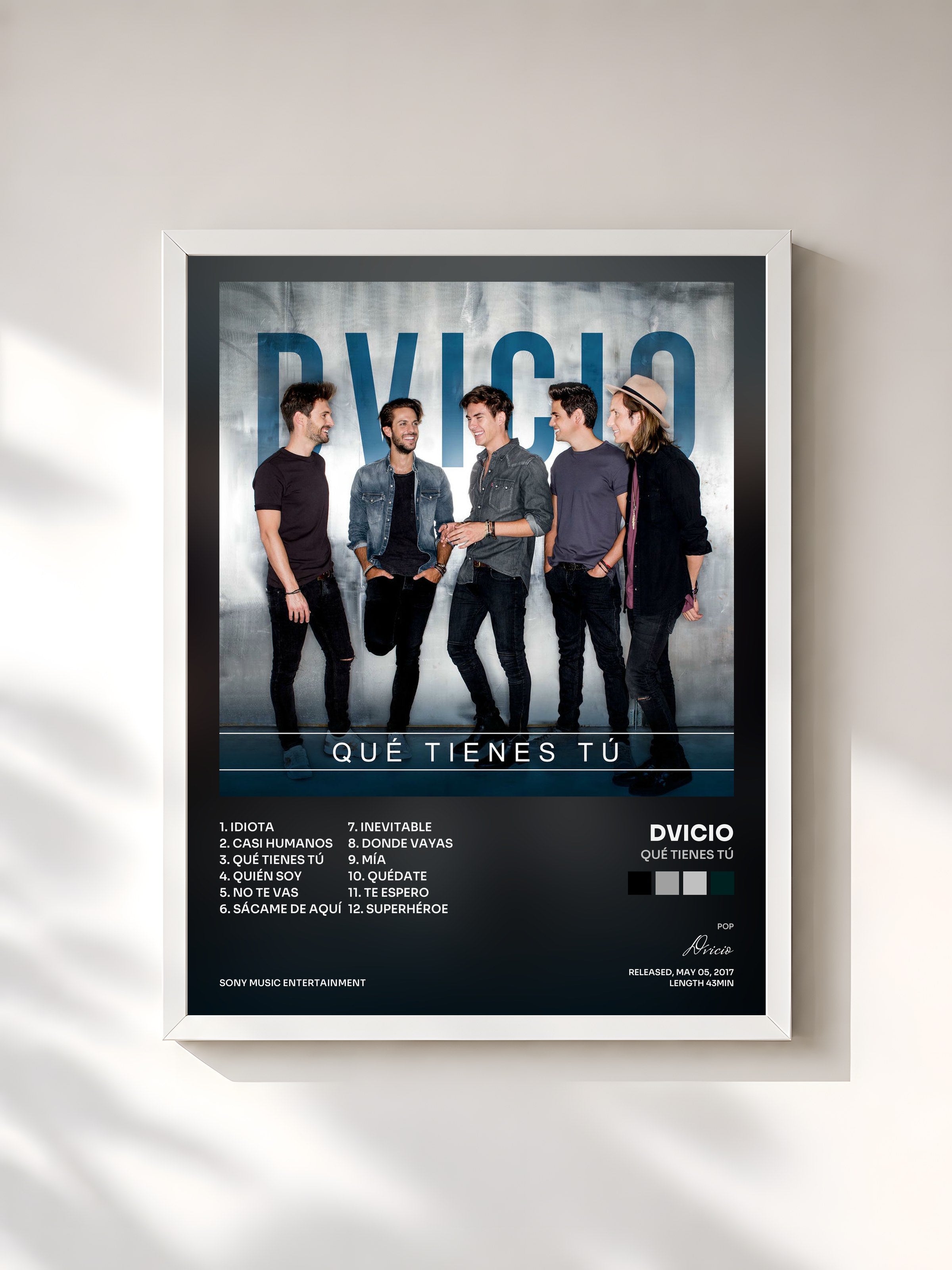 #blanc Tableau de l'album Qué Tienes Tú de Dvicio, cadre blanc, imprimé et encadré en France