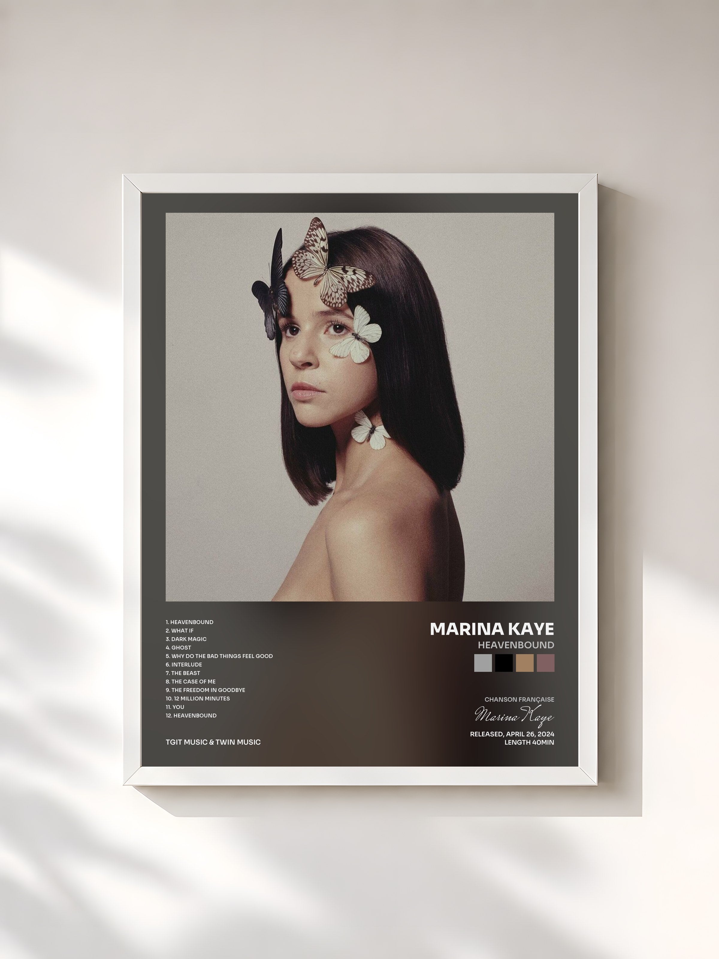 #blanc Tableau de l'album Heavenbound de Marina Kaye, cadre blanc, imprimé et encadré en France