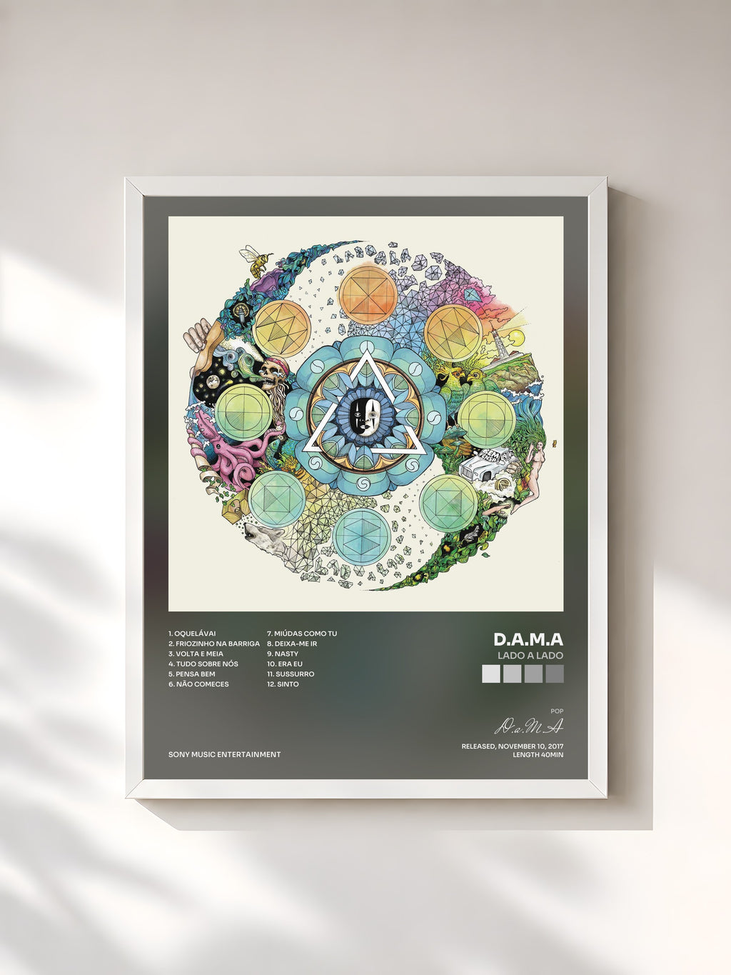 #blanc Tableau de l'album Lado a Lado de D.a.M.A, cadre blanc, imprimé et encadré en France