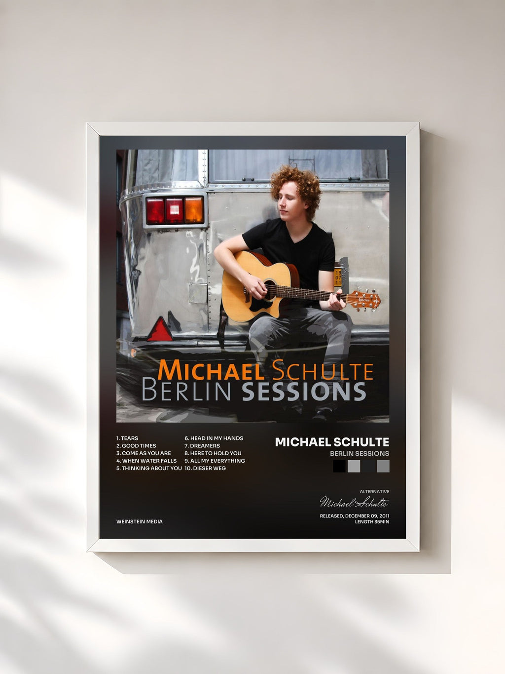 #blanc Berlin Sessions de Michael Schulte en lámina enmarcada, marco blanco, impresa y enmarcada en Francia