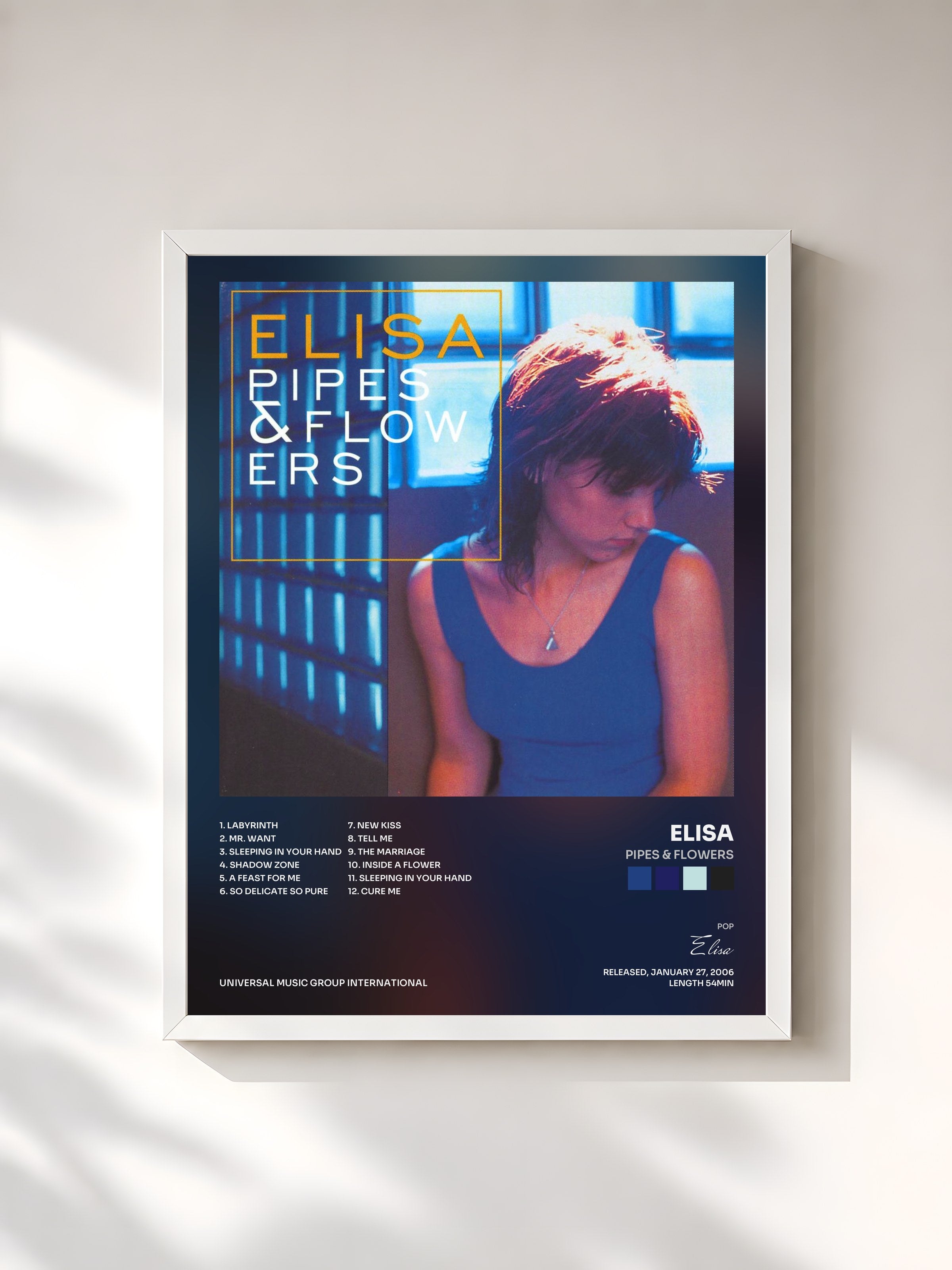 #blanc Tableau de l'album Pipes & Flowers de Elisa, cadre blanc, imprimé et encadré en France