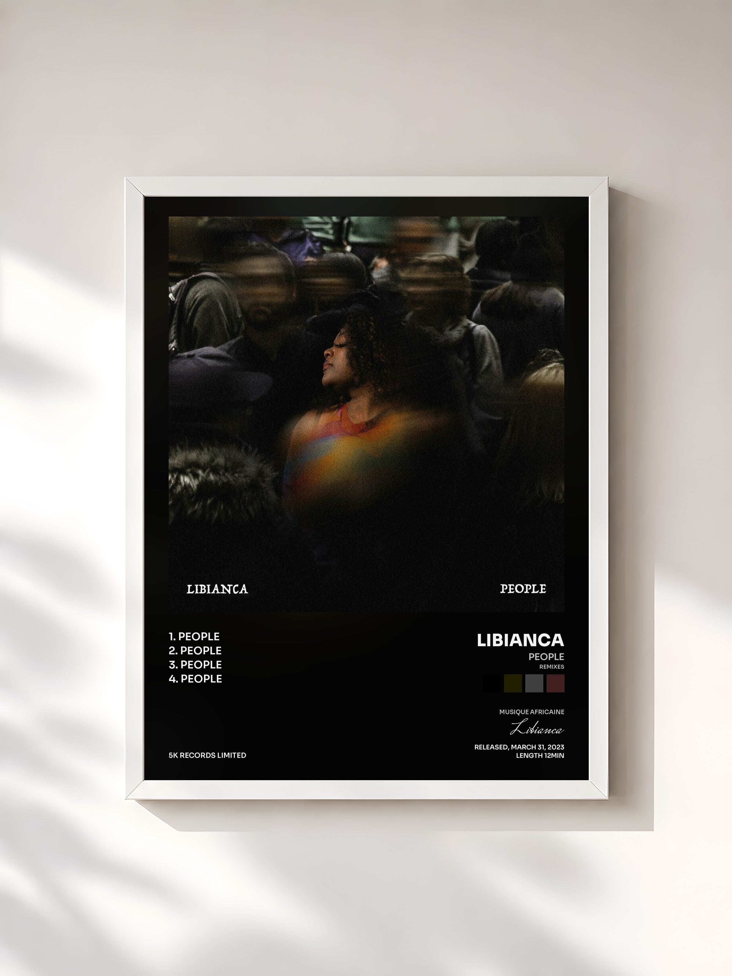 #blanc Tableau de l'album People (Remixes) de Libianca, cadre blanc, imprimé et encadré en France