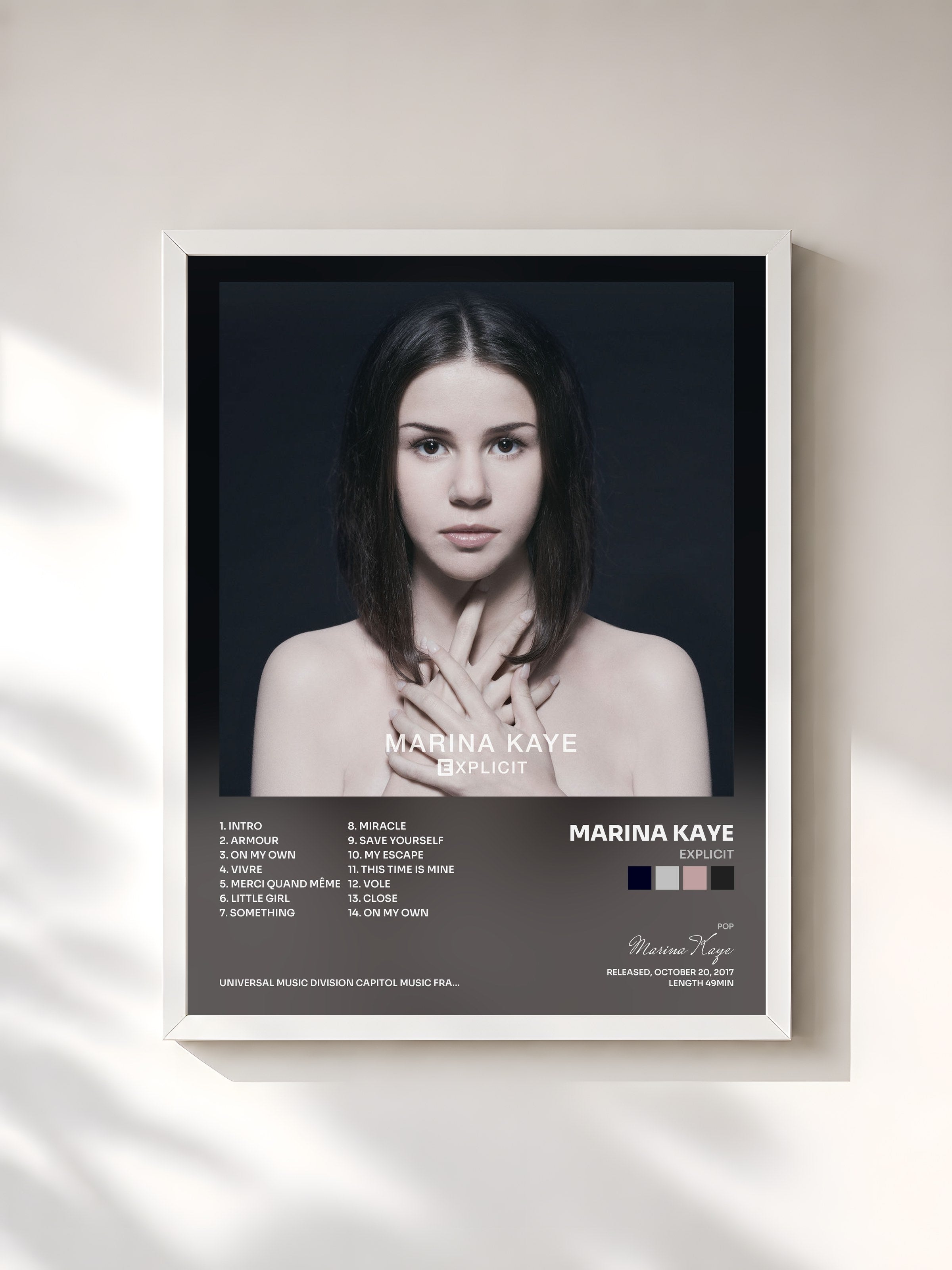 #blanc Tableau de l'album Explicit de Marina Kaye, cadre blanc, imprimé et encadré en France