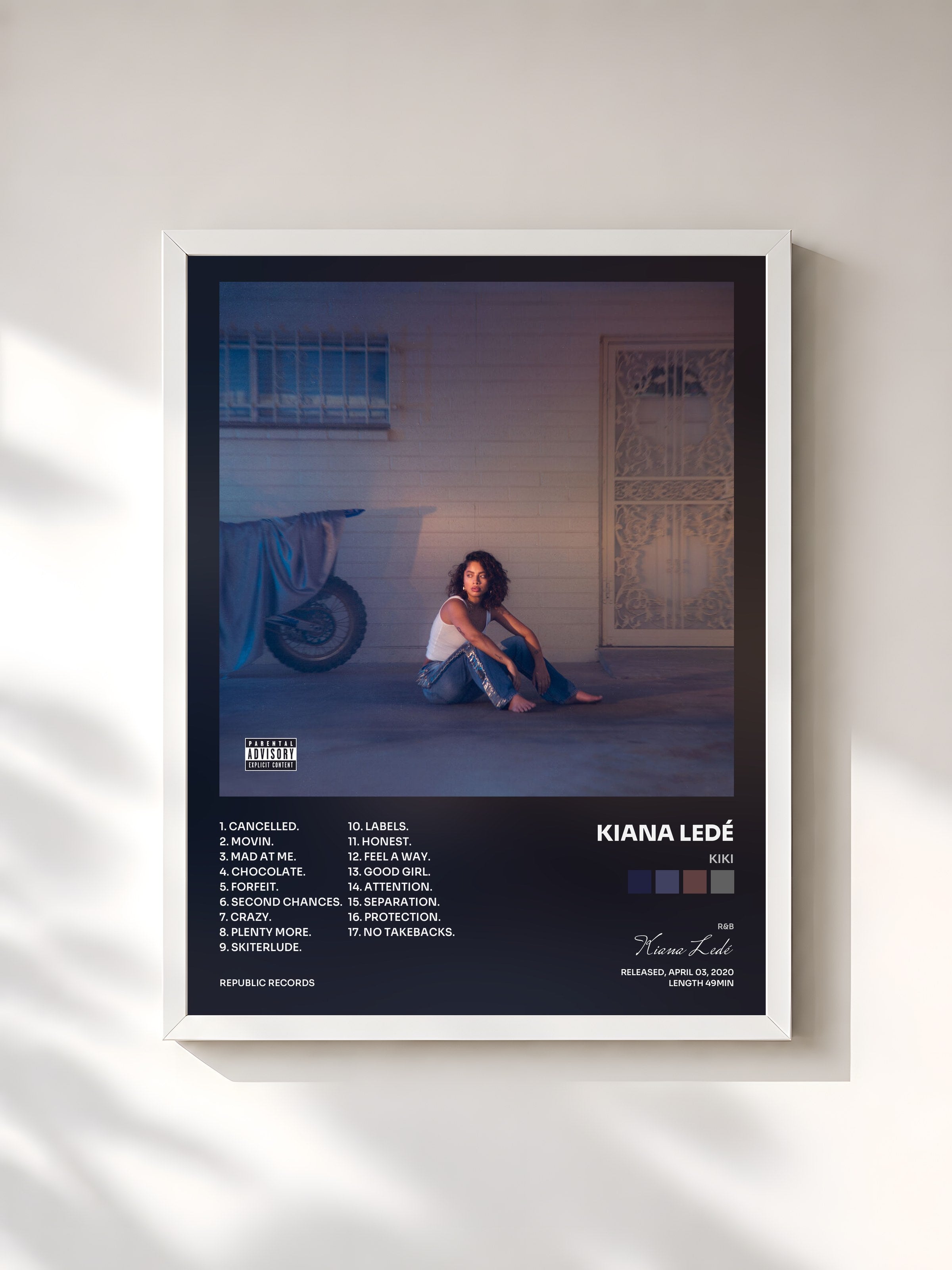 #blanc Tableau de l'album KIKI de Kiana Ledé, cadre blanc, imprimé et encadré en France