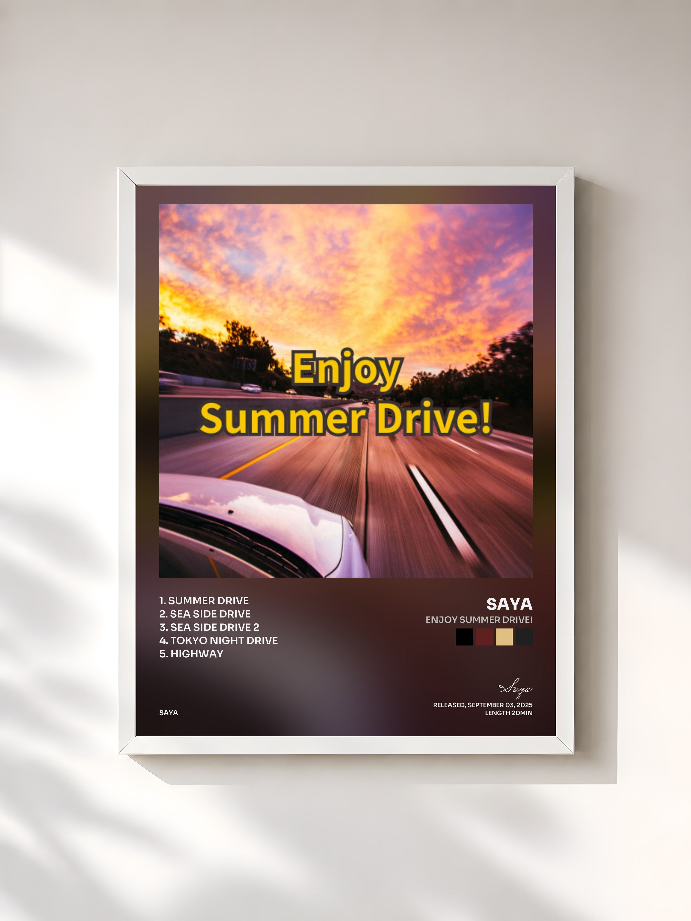 #blanc Tableau de l'album Enjoy summer drive! de Saya, cadre blanc, imprimé et encadré en France